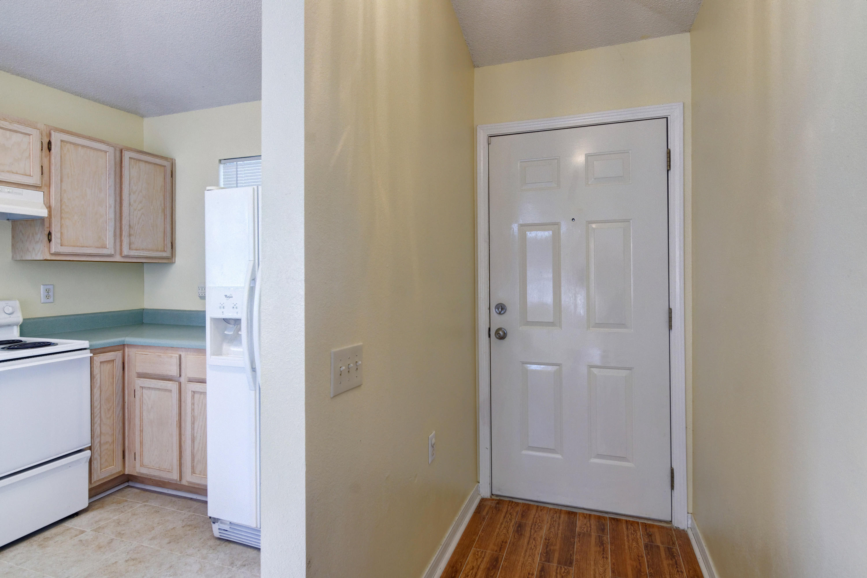 CRYSTAL LAKE - Residential