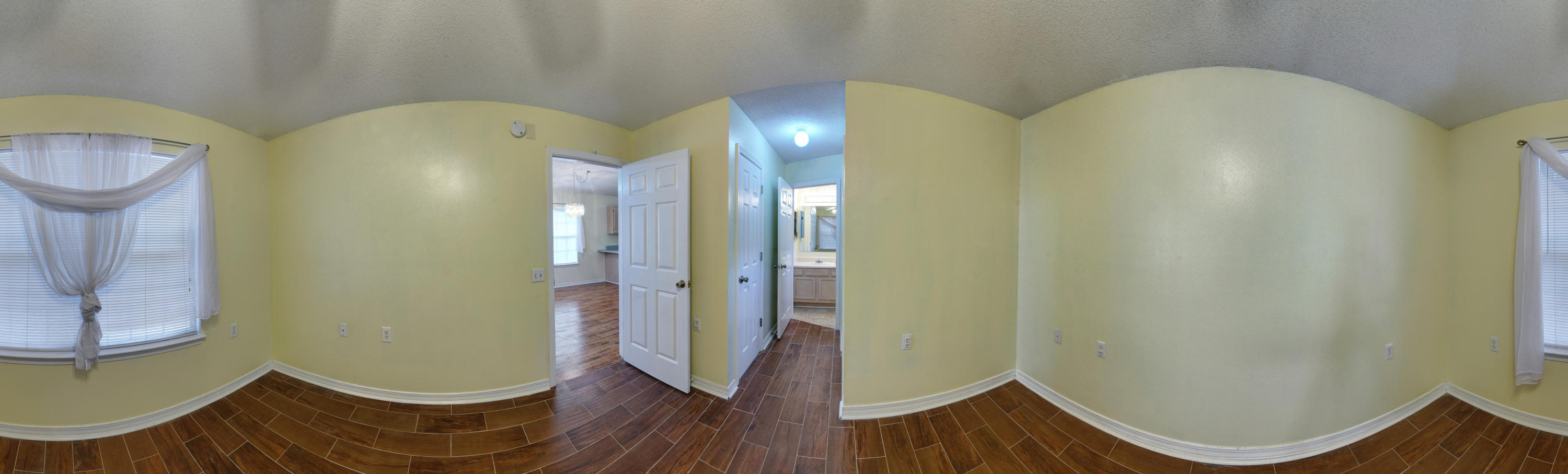 CRYSTAL LAKE - Residential