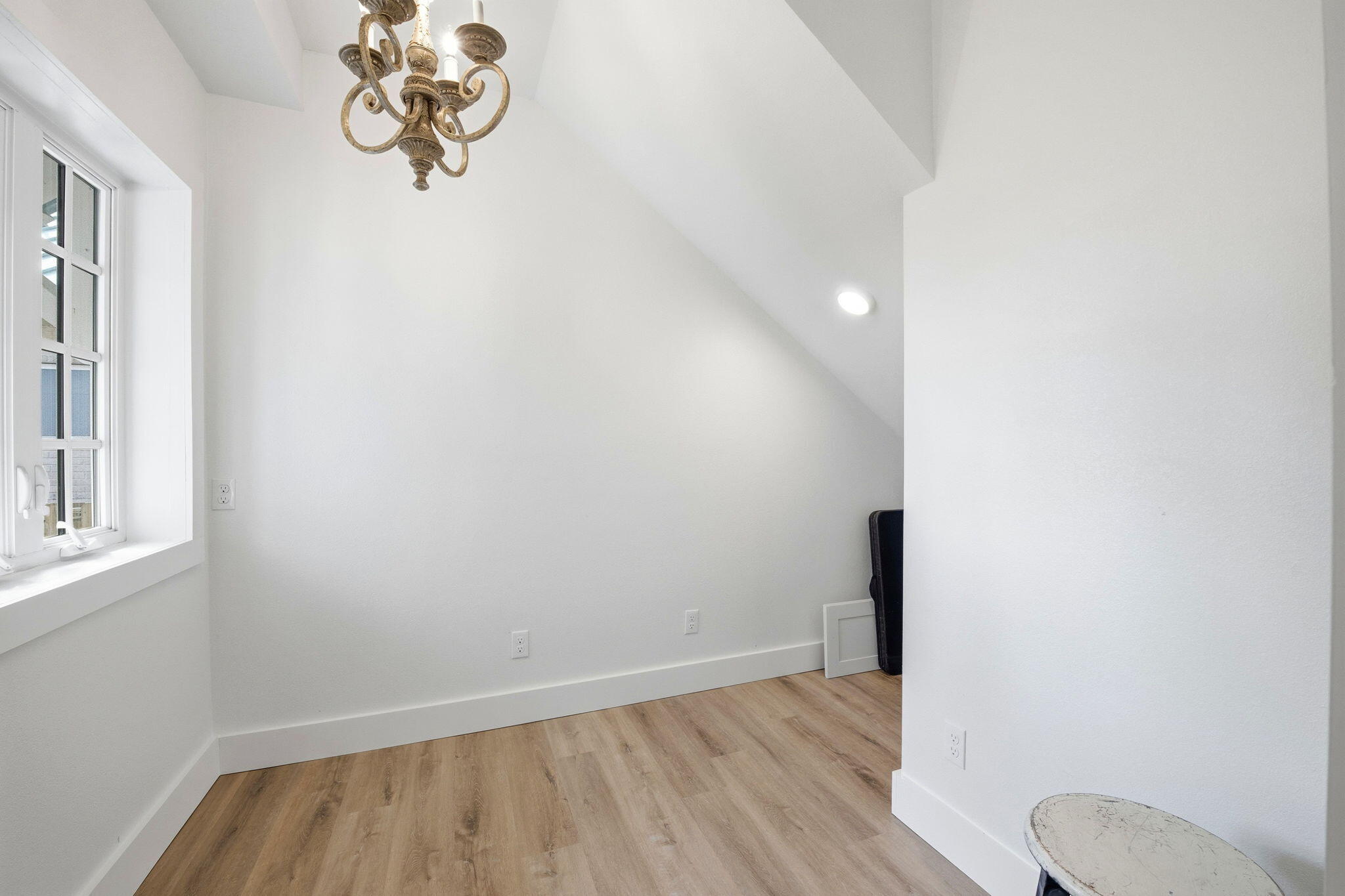 CRESCENT SHORES - Residential