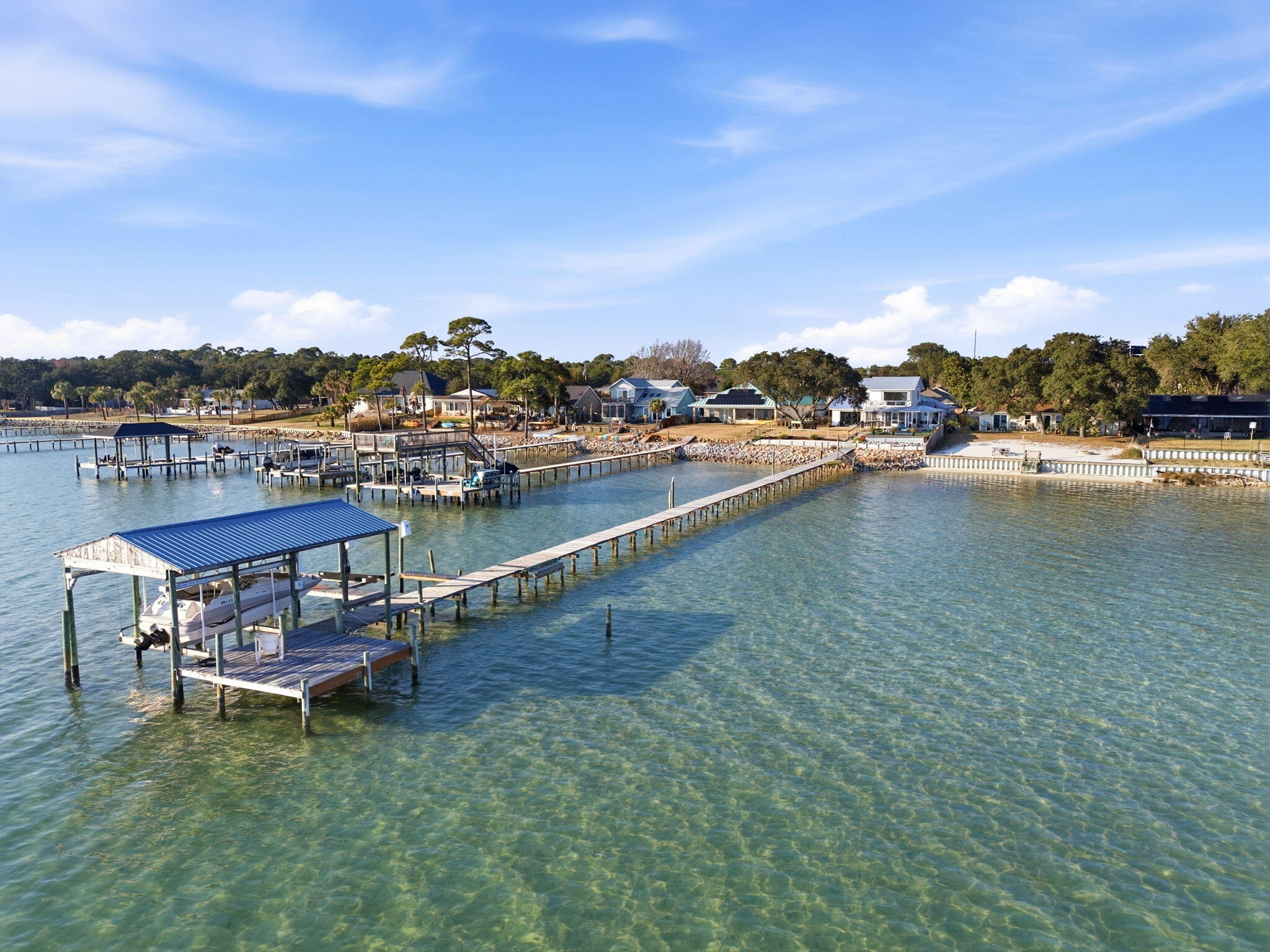 CRESCENT SHORES - Residential