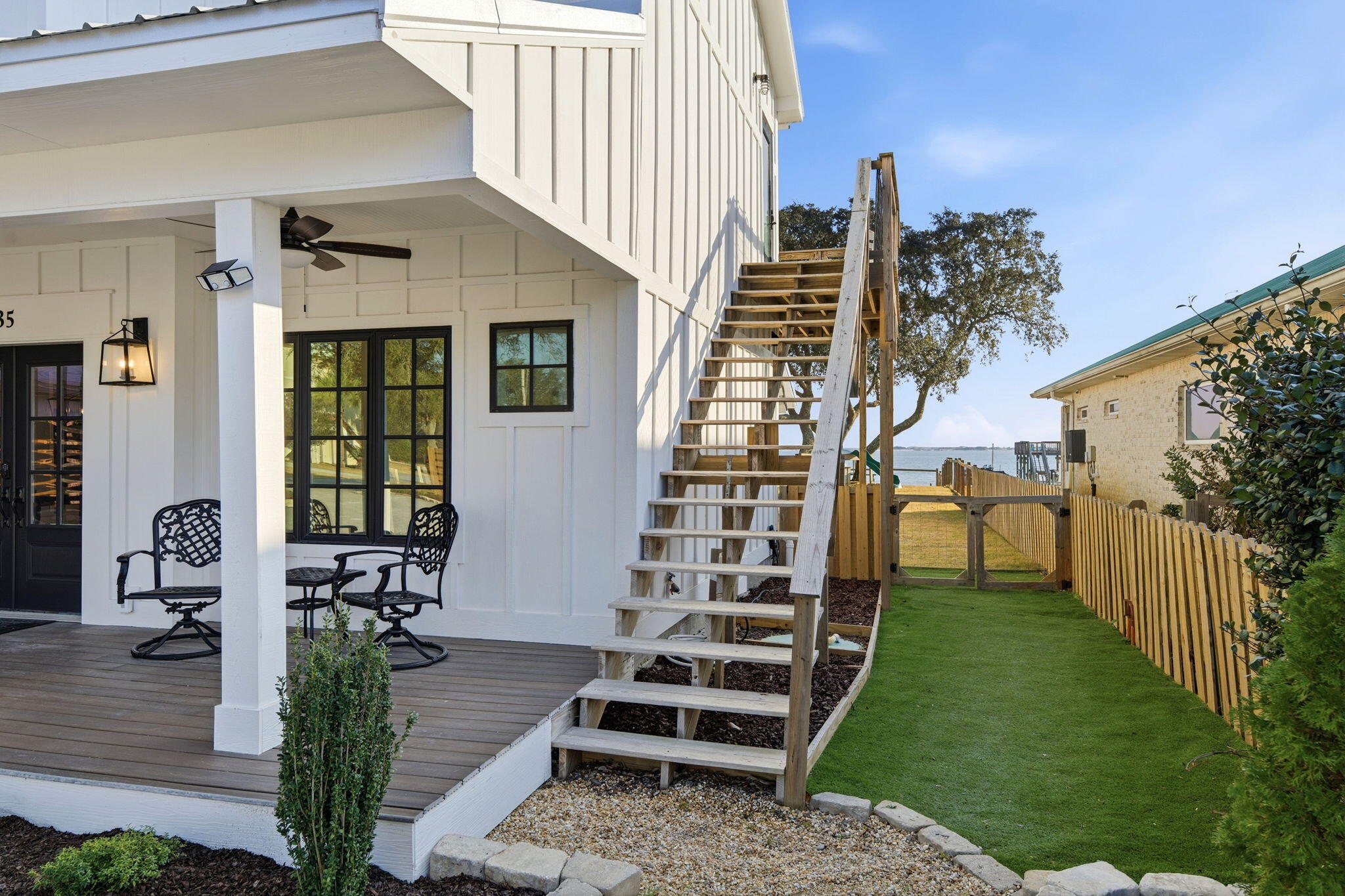 CRESCENT SHORES - Residential