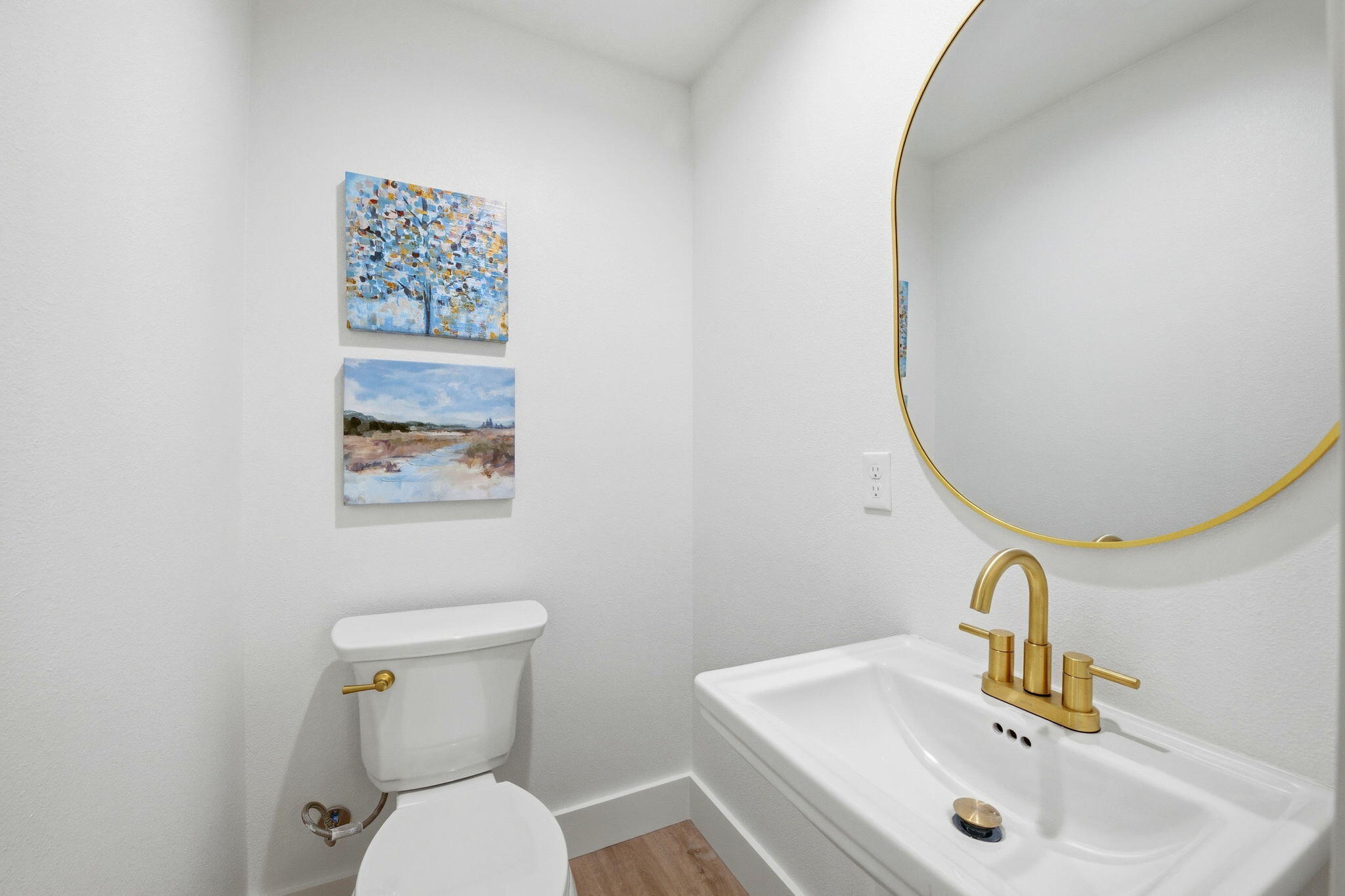 CRESCENT SHORES - Residential