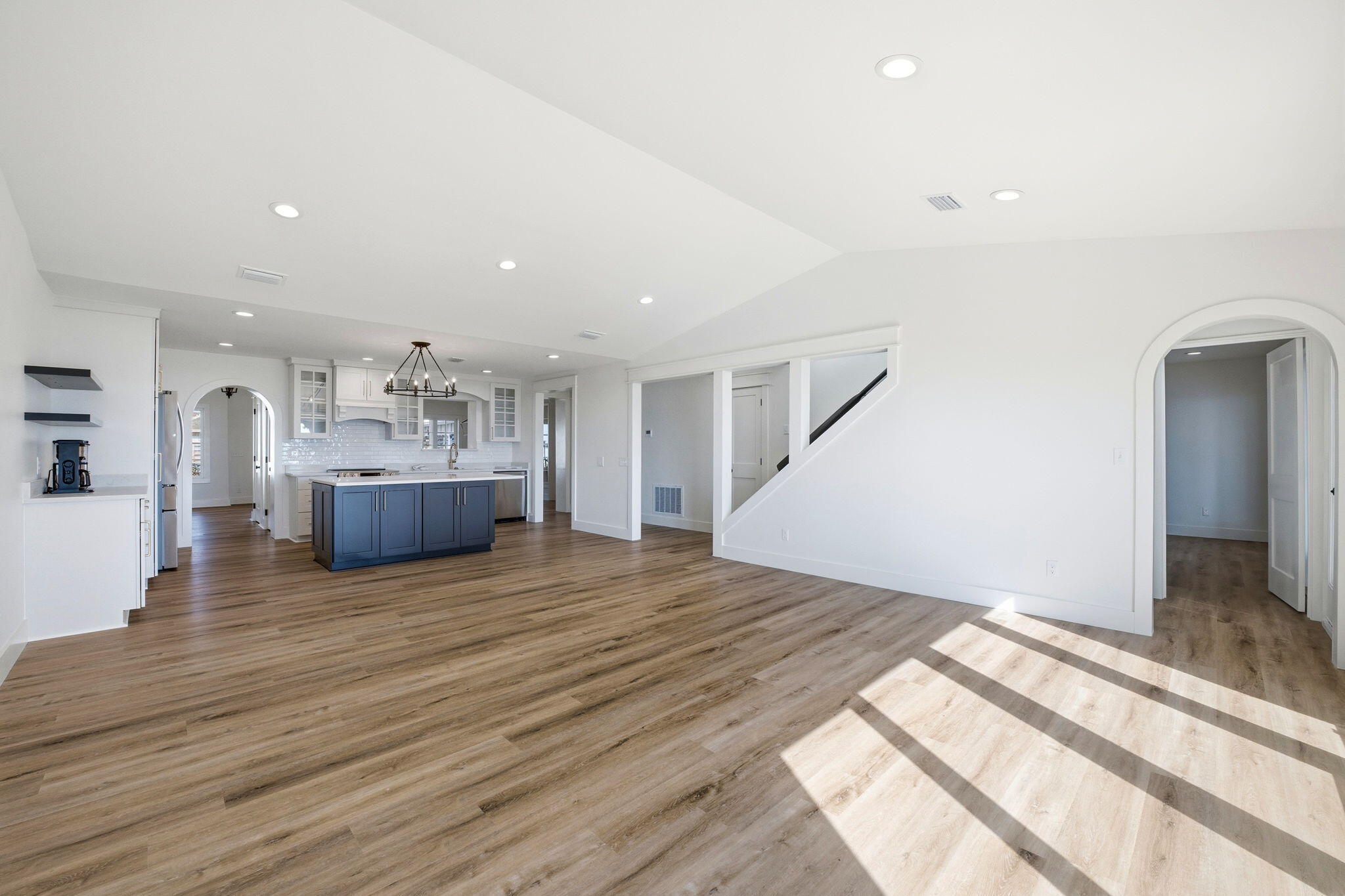 CRESCENT SHORES - Residential