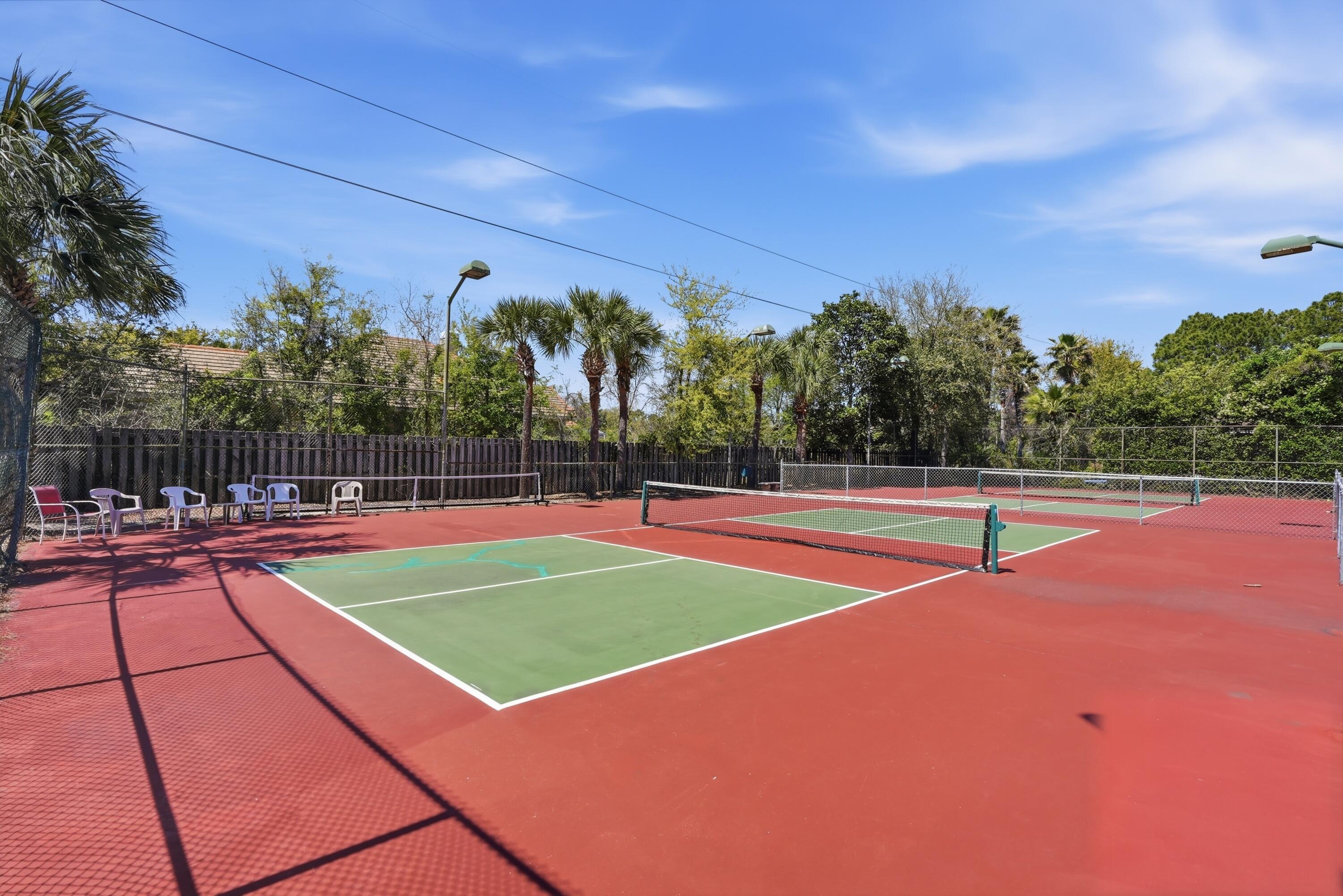 EMERALD LAKES PH 1 - Residential