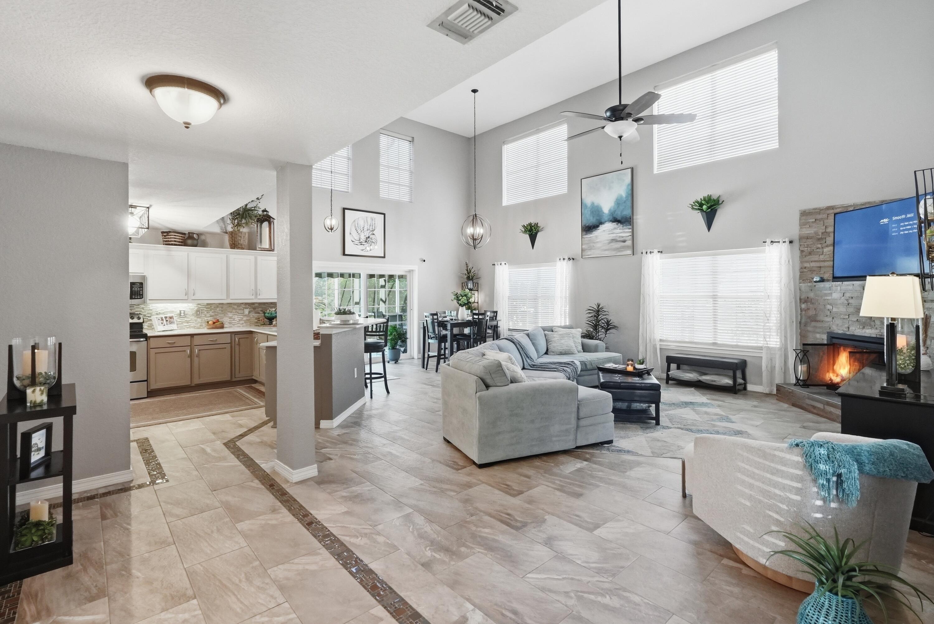 EMERALD LAKES PH 1 - Residential