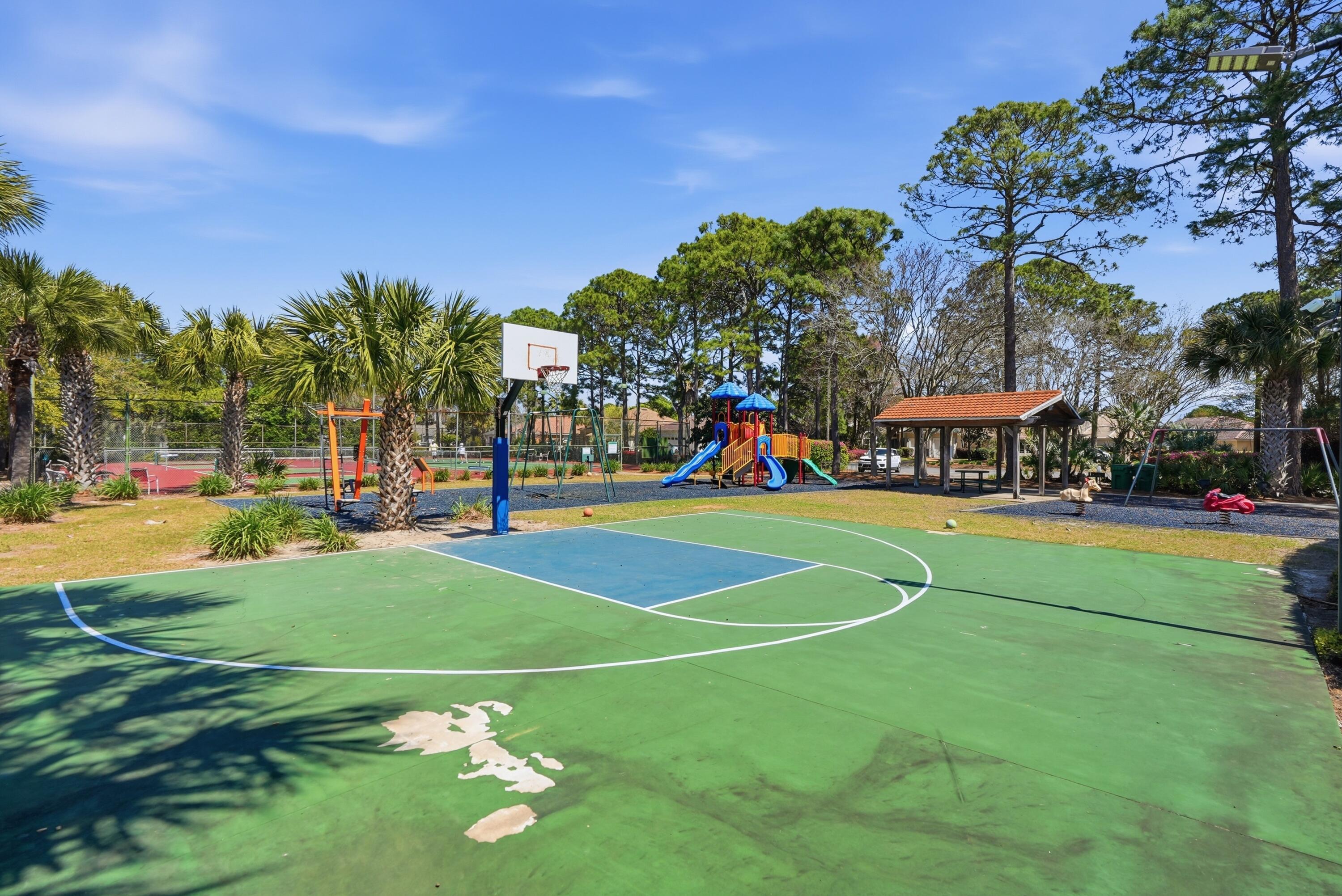 EMERALD LAKES PH 1 - Residential