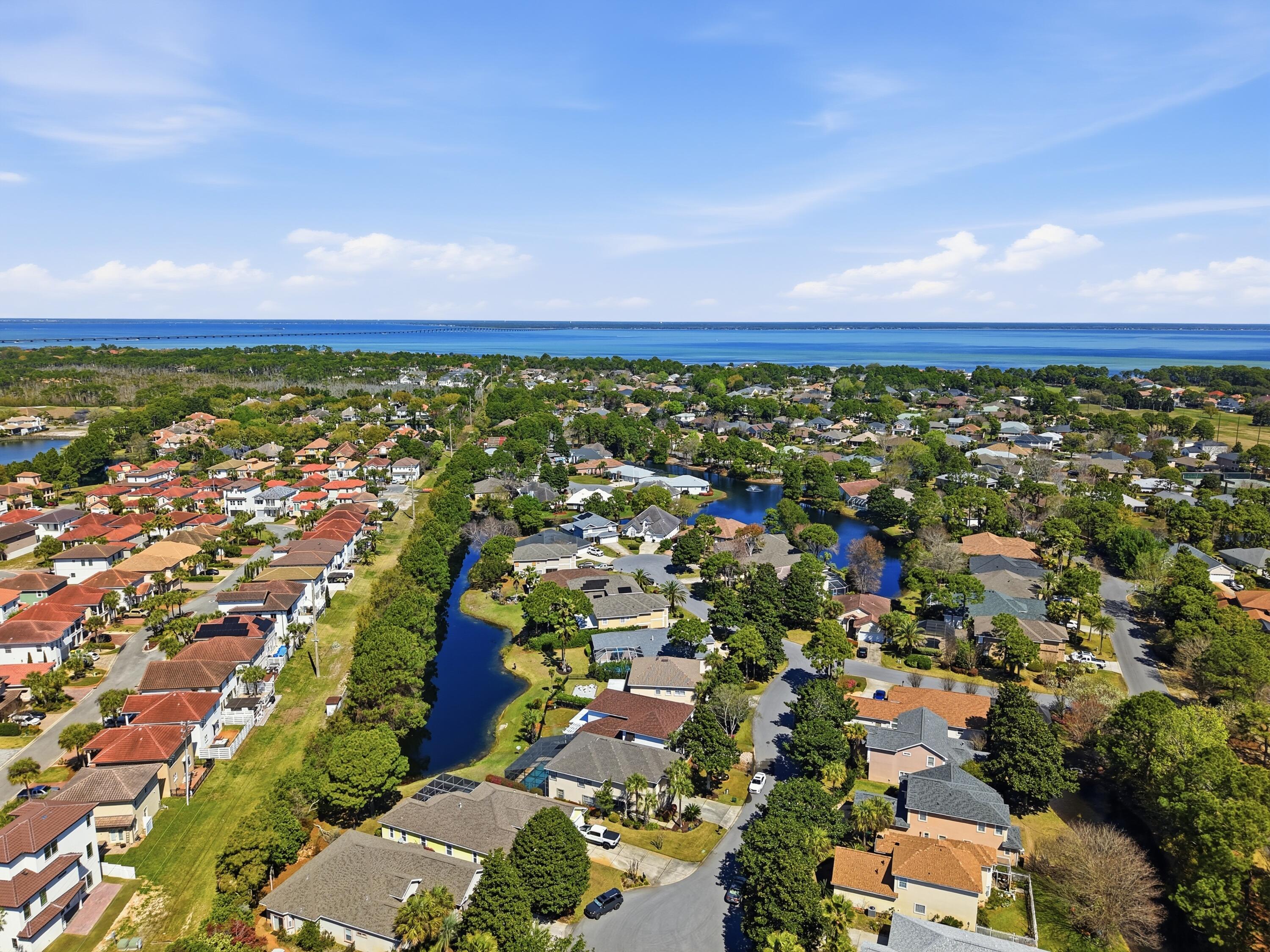 EMERALD LAKES PH 1 - Residential