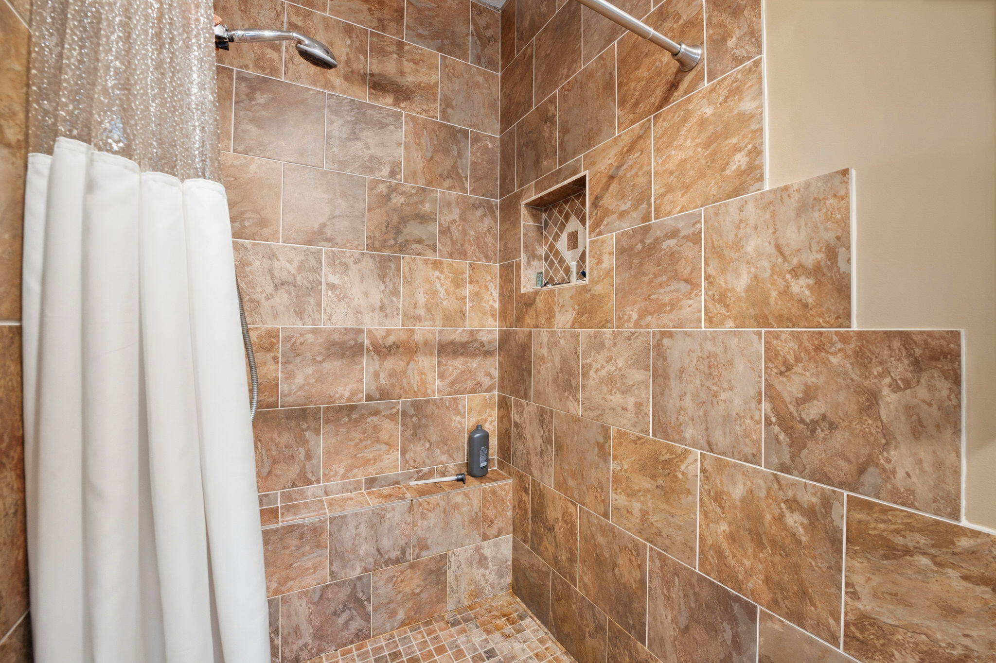 HOLLEY BY THE SEA - Residential