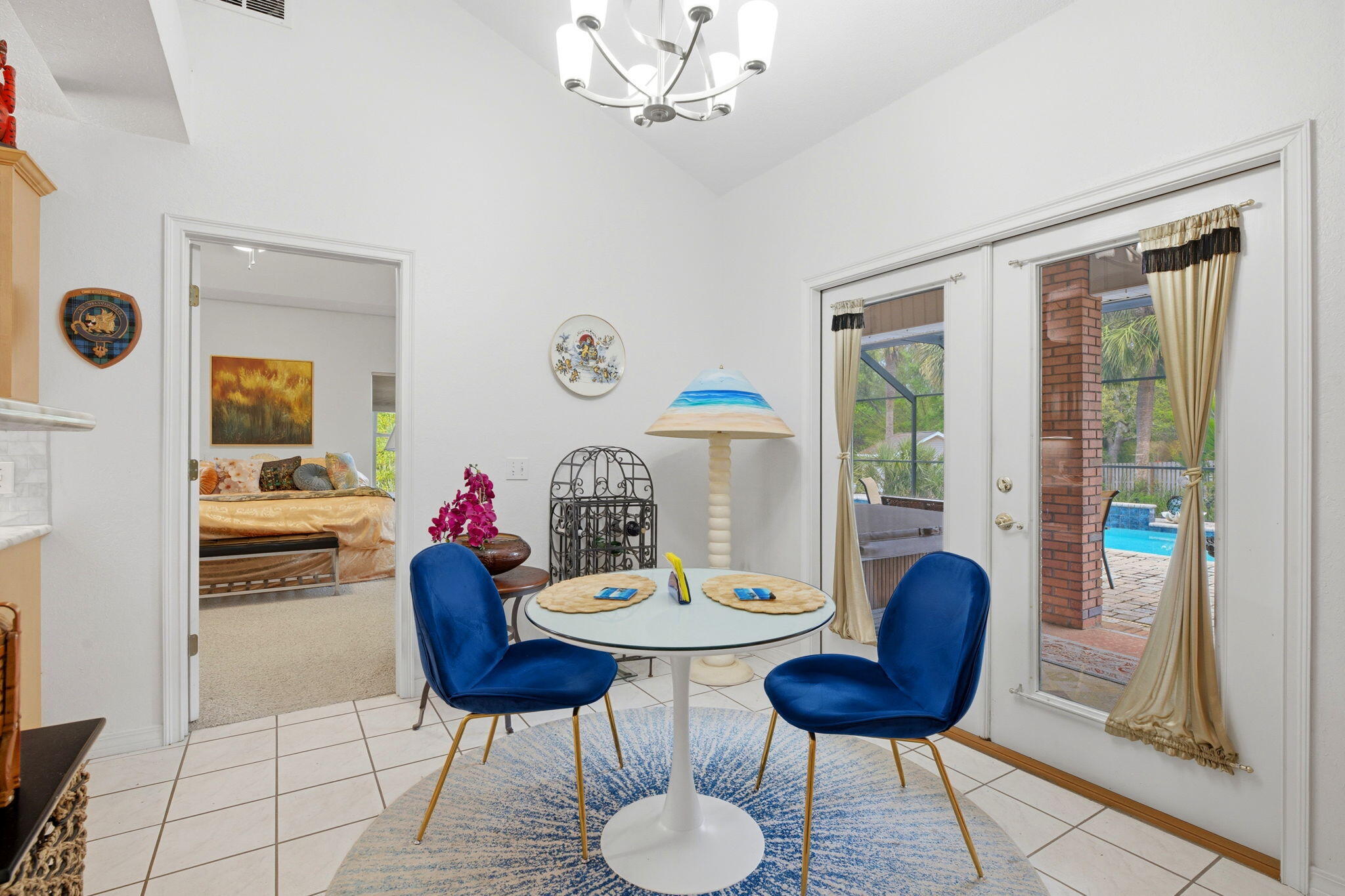 HOLLEY BY THE SEA - Residential