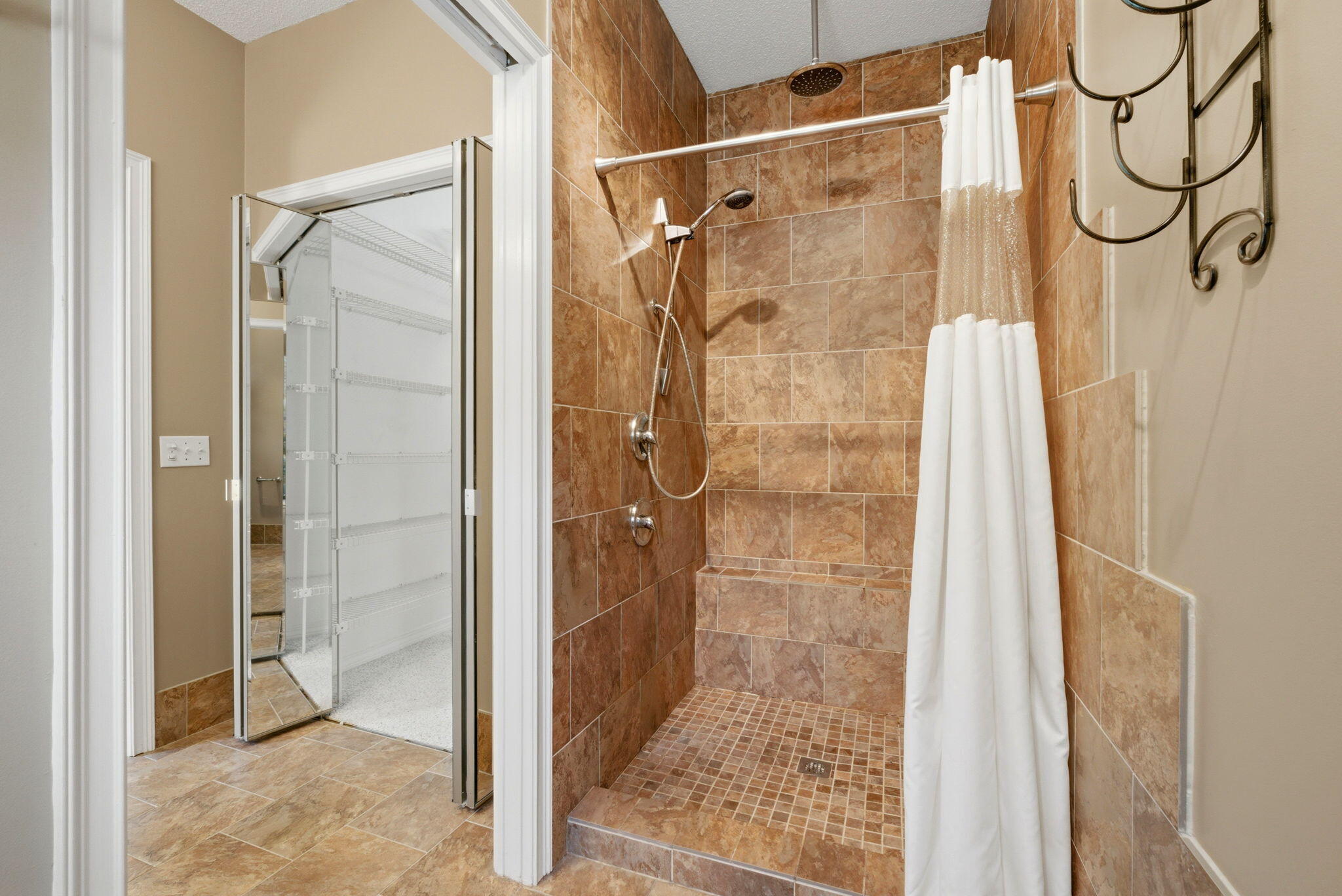 HOLLEY BY THE SEA - Residential