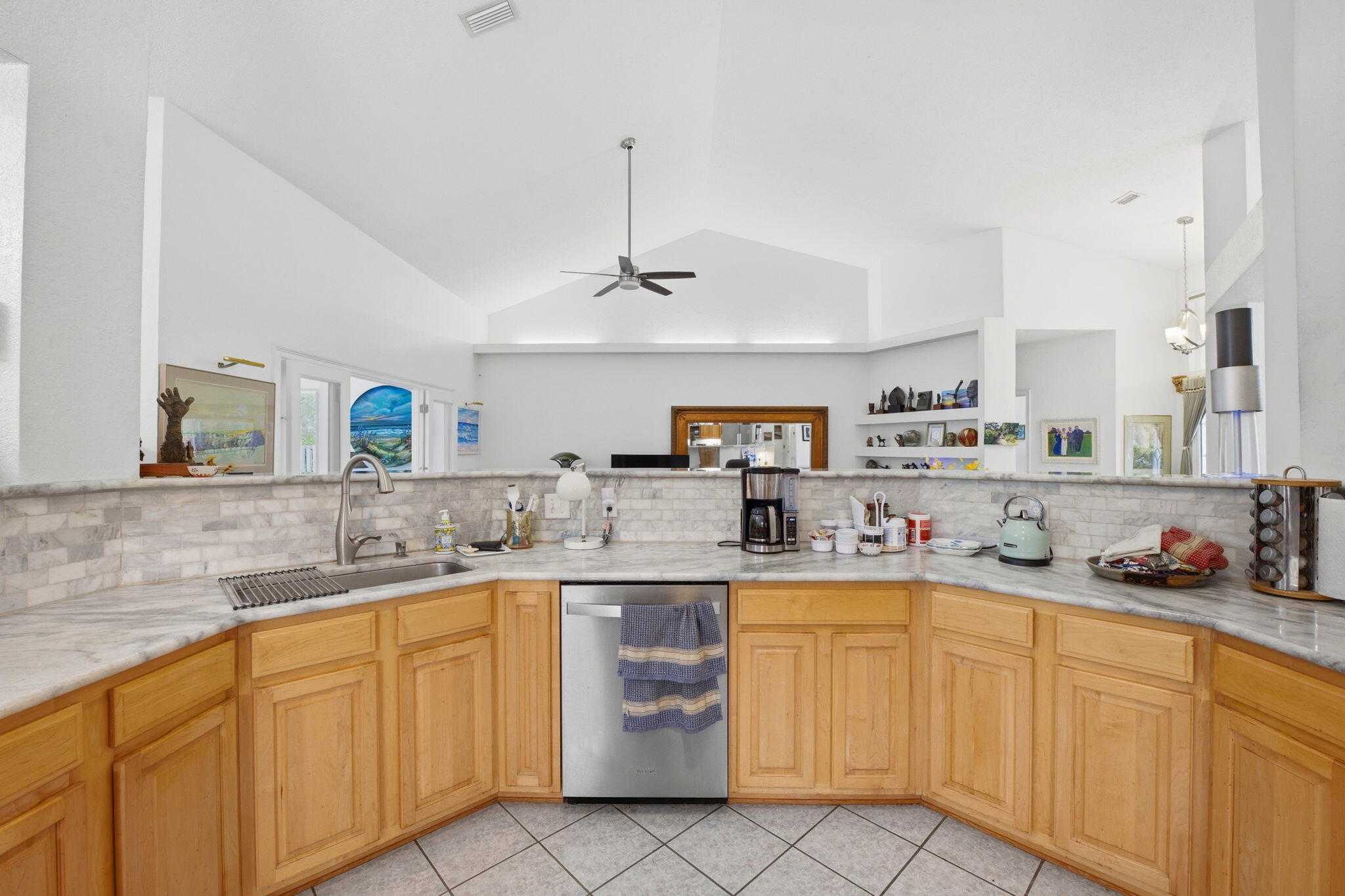 HOLLEY BY THE SEA - Residential