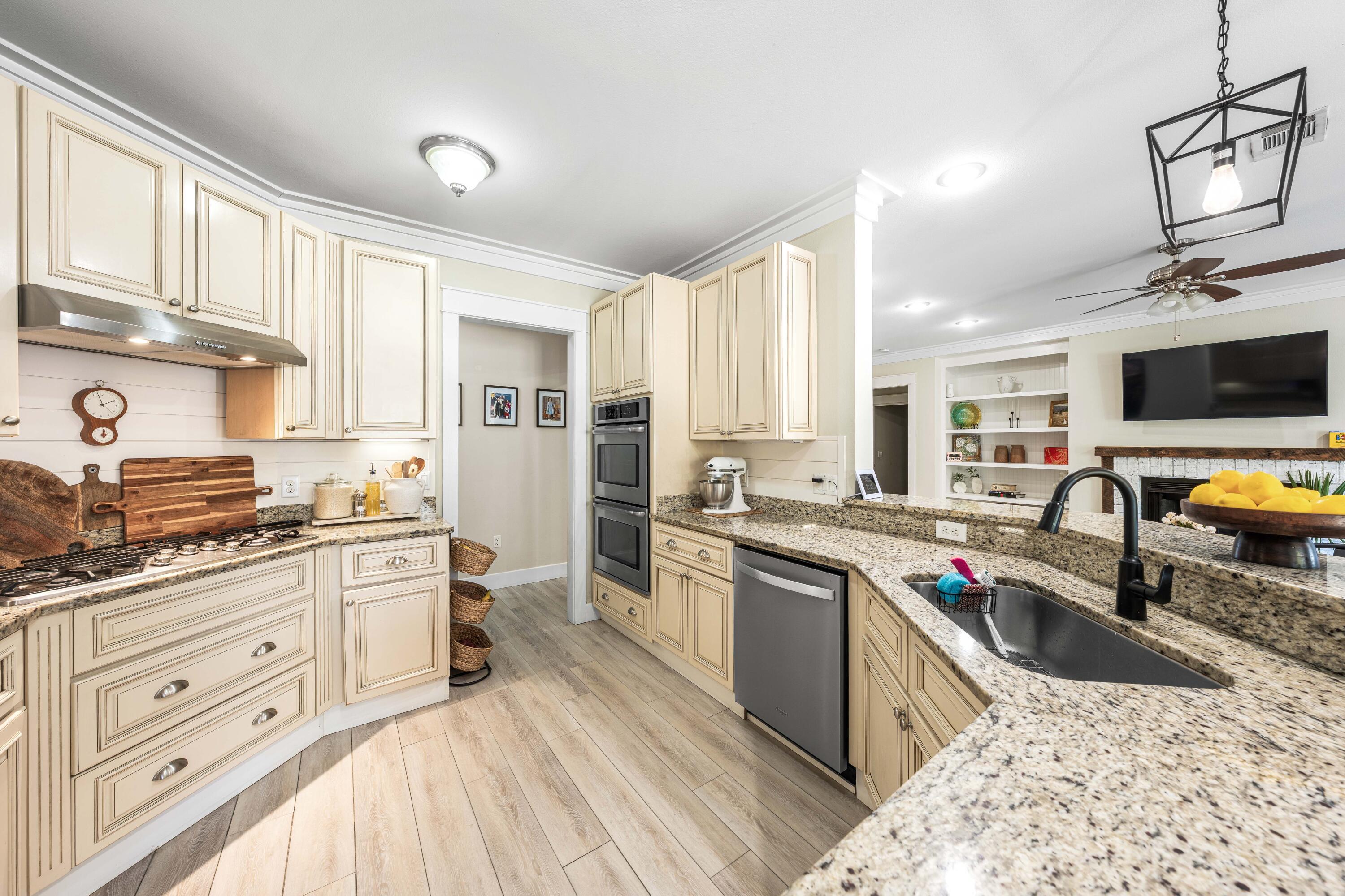 FISCHERS LANDING - Residential