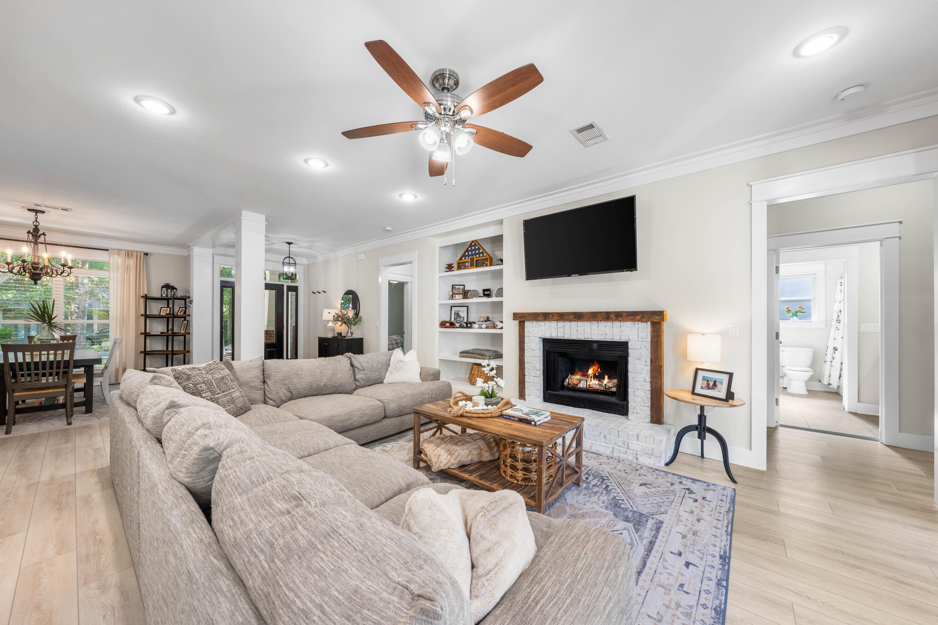 FISCHERS LANDING - Residential