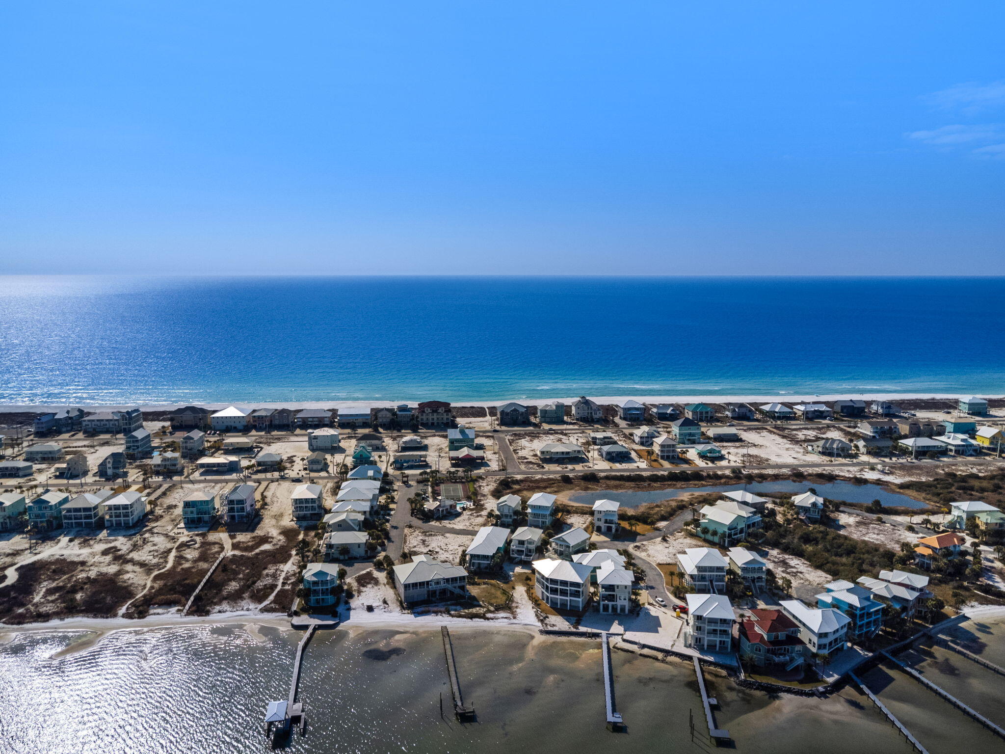 CARIBBEAN ISLES - Land