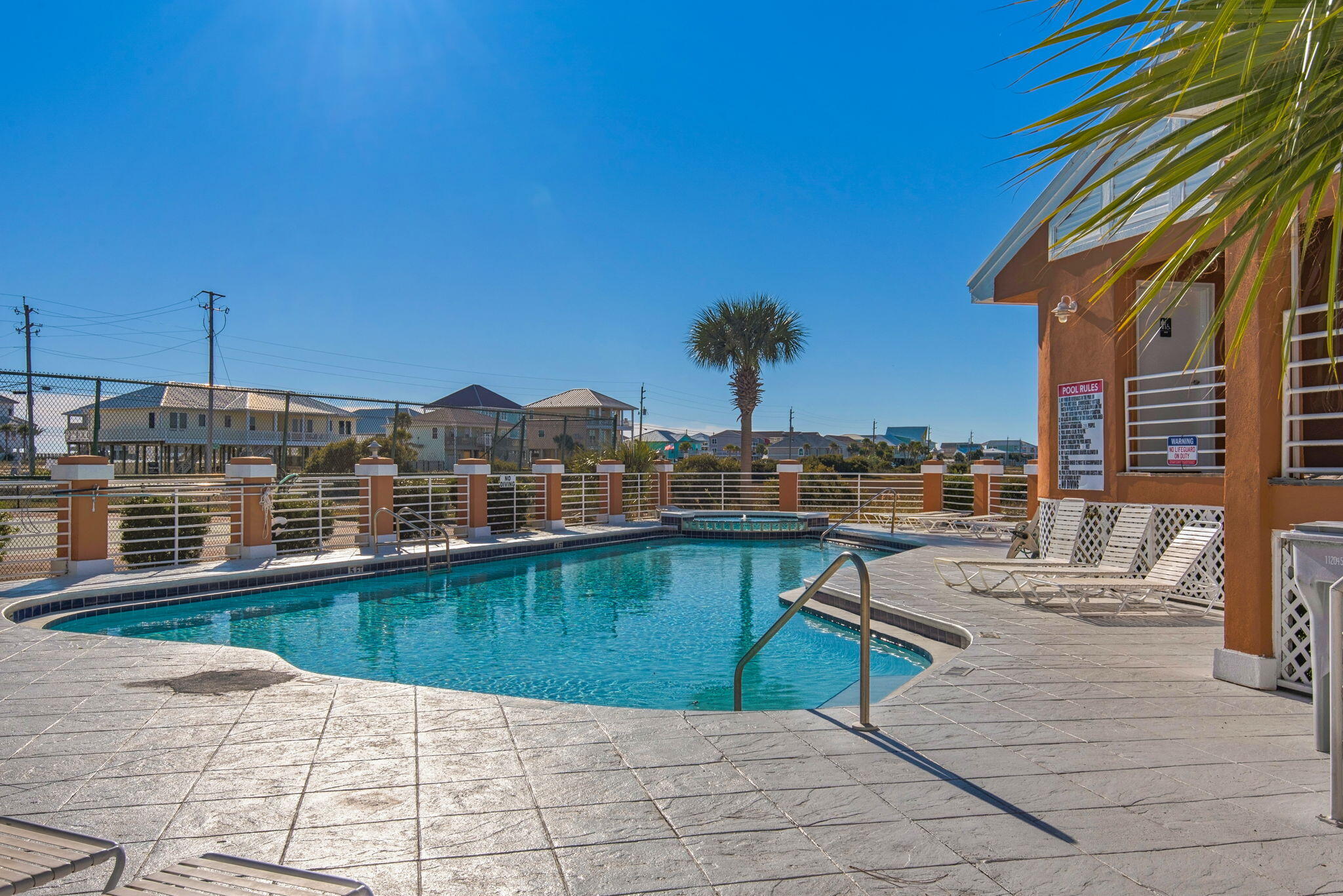 CARIBBEAN ISLES - Land