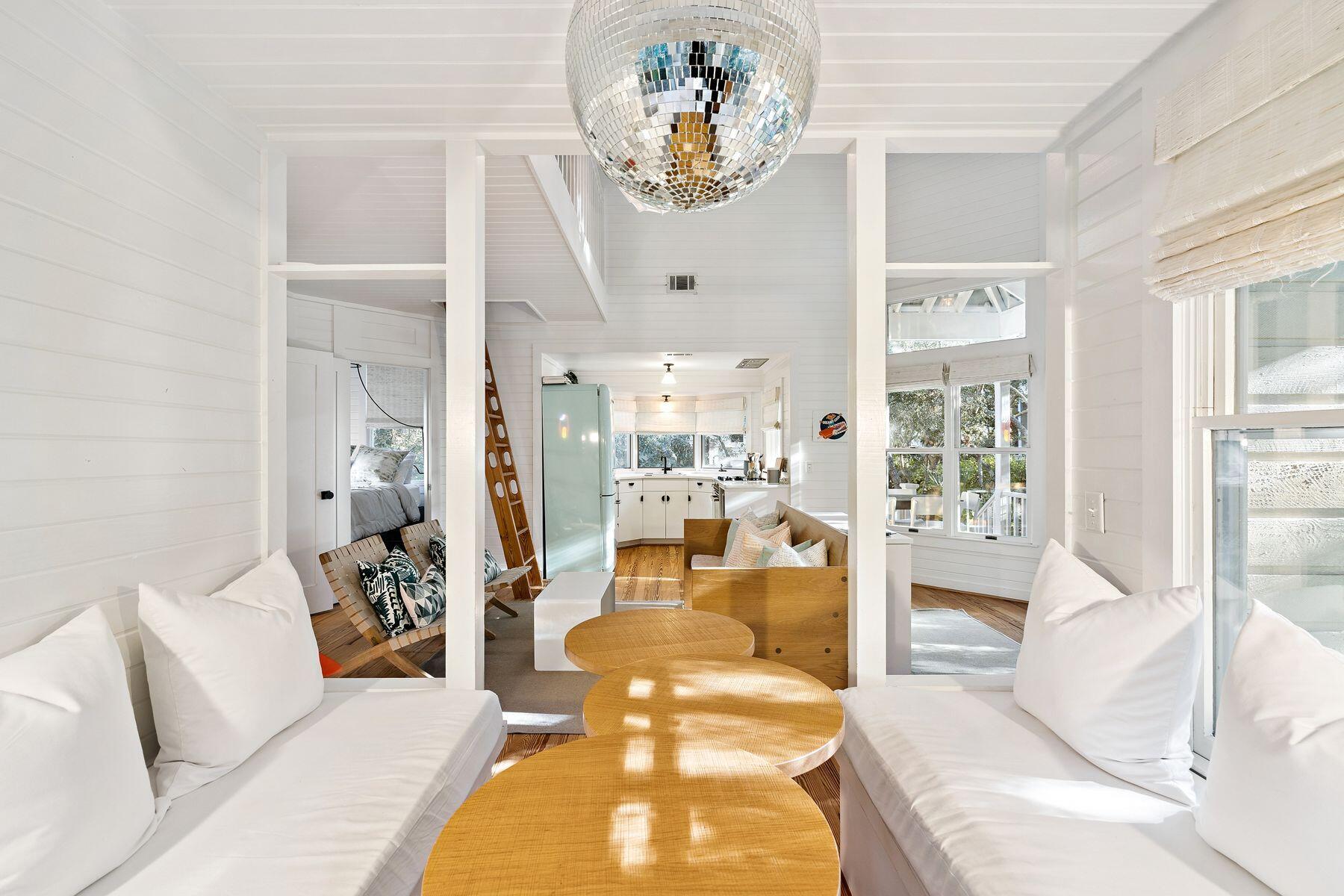 SEASIDE 01 - Residential