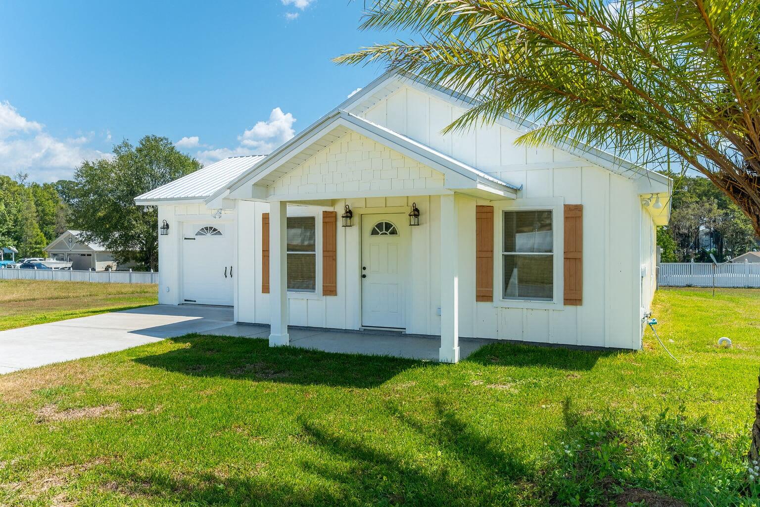 JACKSON LANDING SUB-DIV - Residential Lease