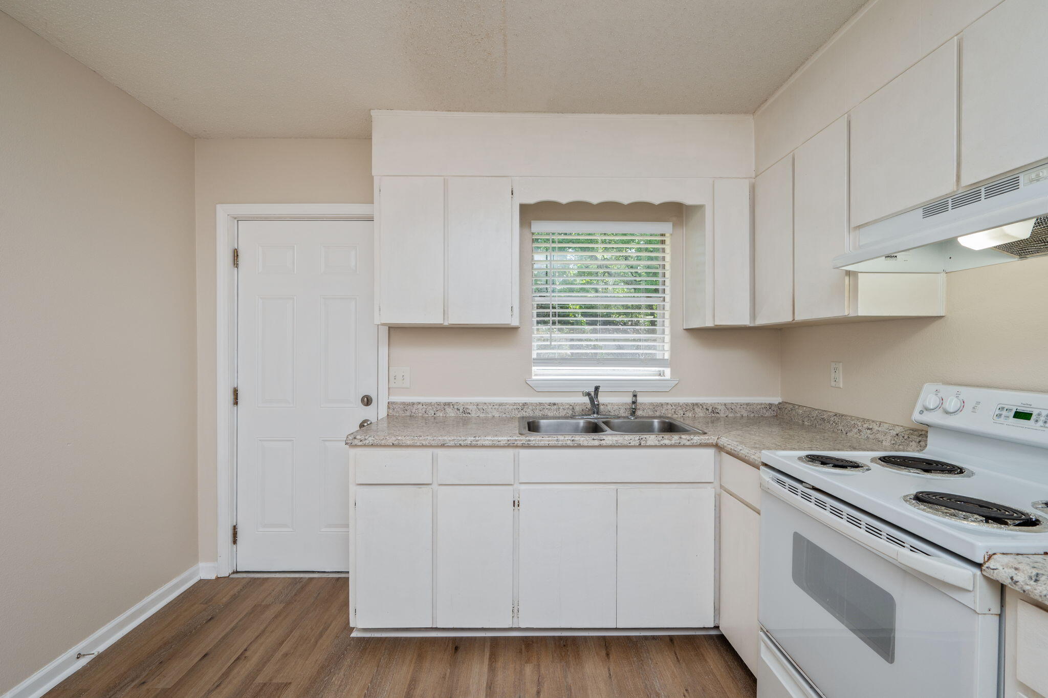 RACETRACK ROAD 1ST - Residential Lease