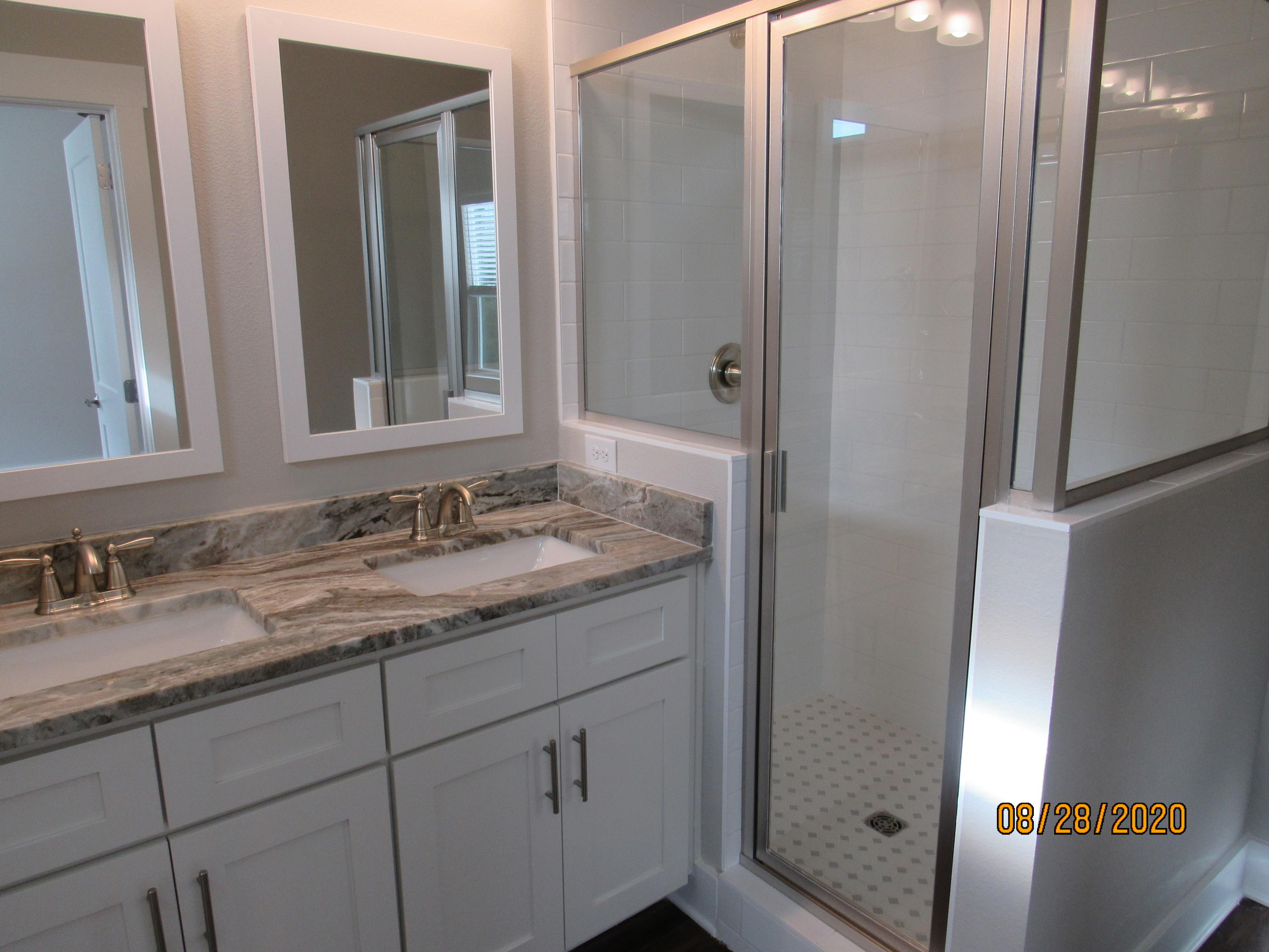 VERANDAS AT FREEPORT - Residential Lease