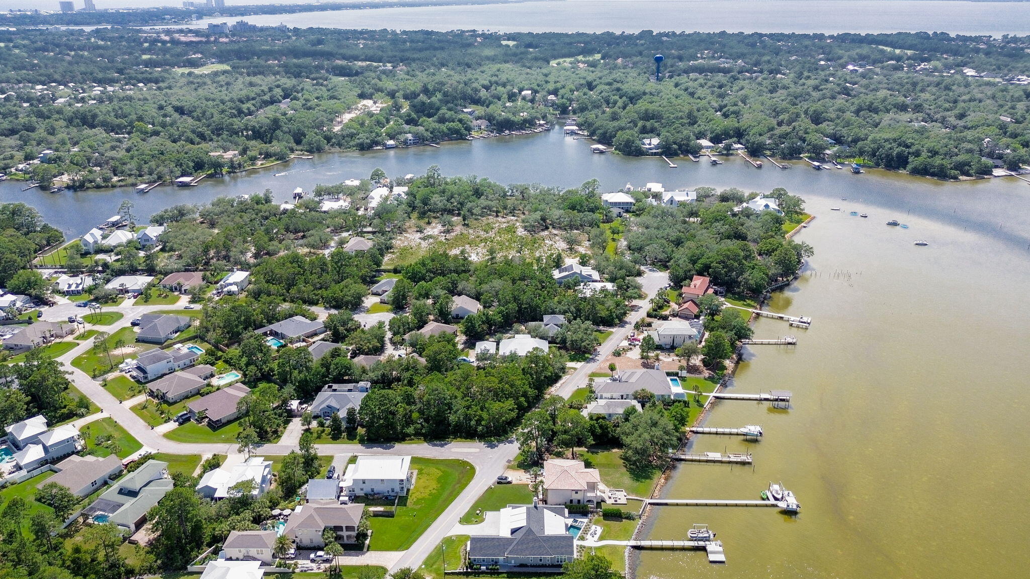 PELICAN BAY S/D - Residential