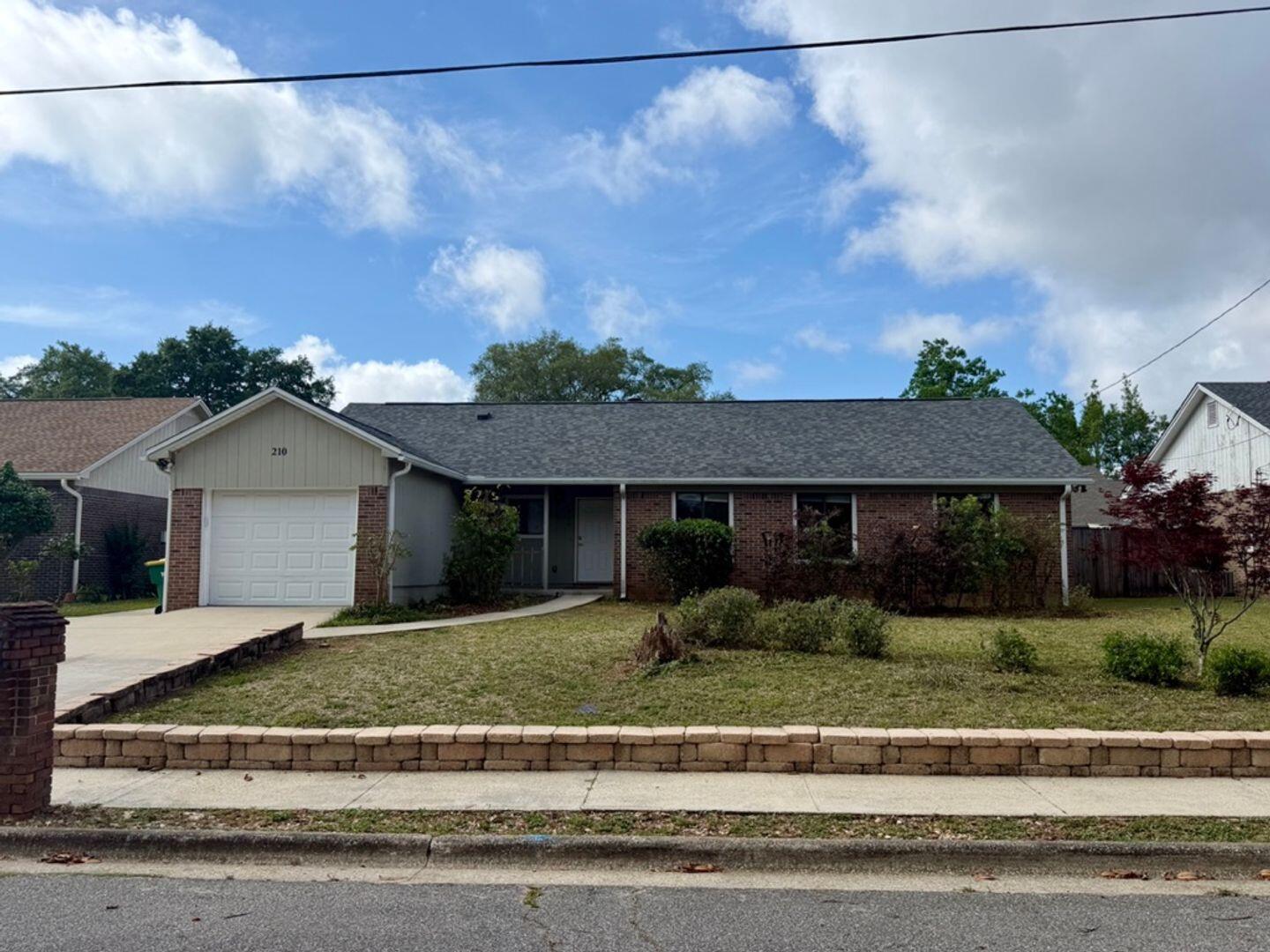 CREEKSIDE - Residential Lease