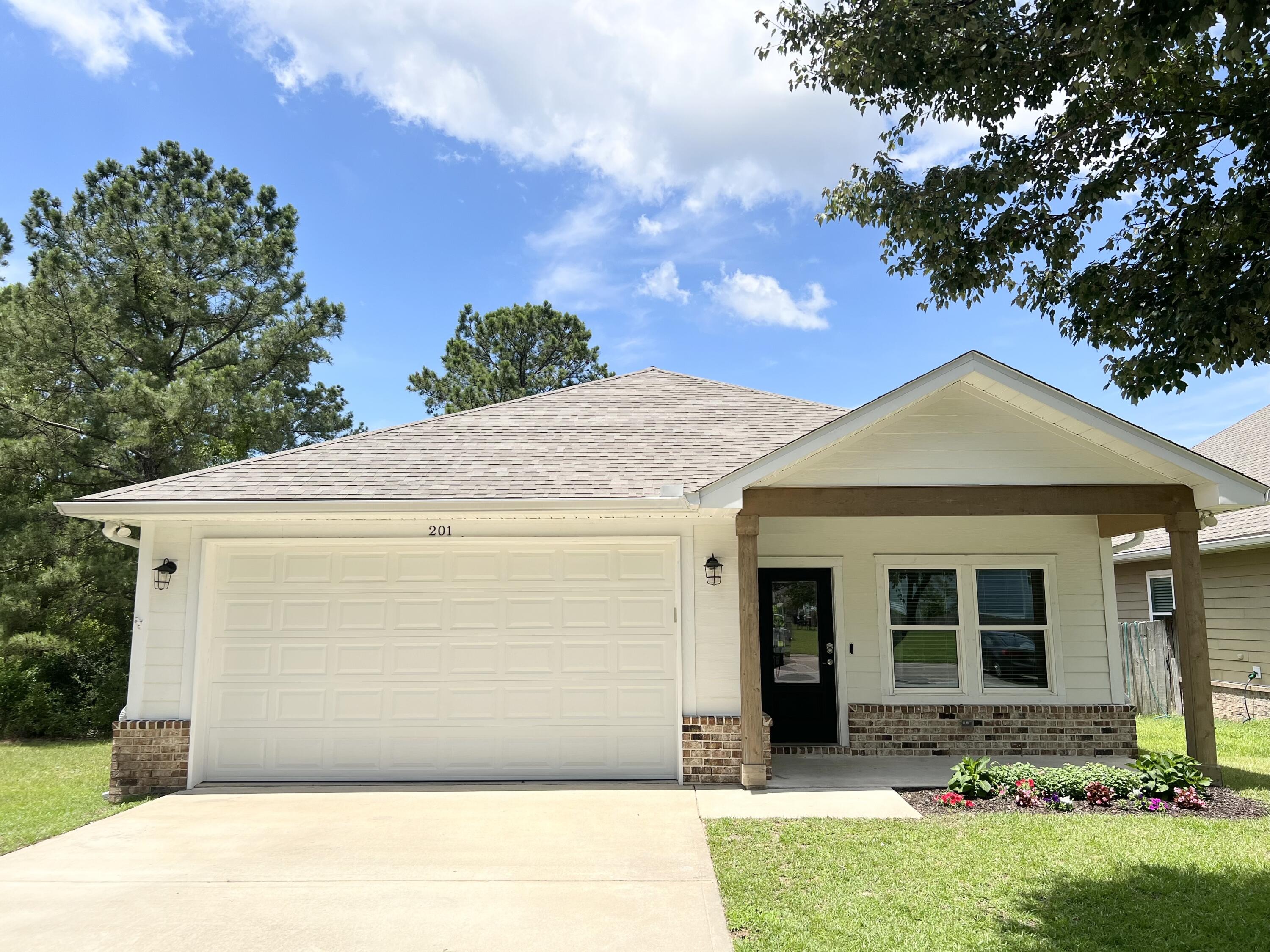 LAGRANGE LANDING - Residential Lease