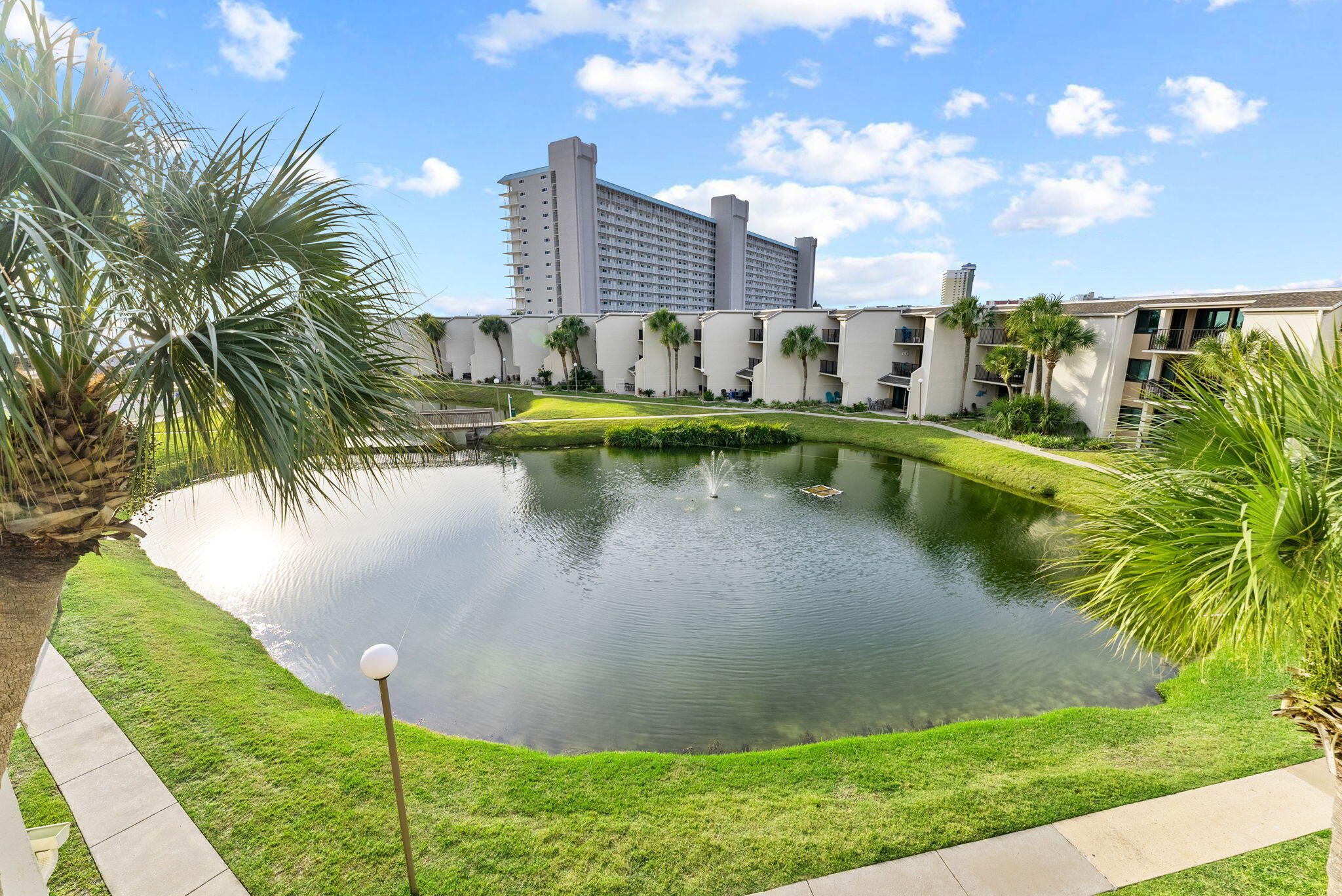 SUGAR BEACH T/H - Residential