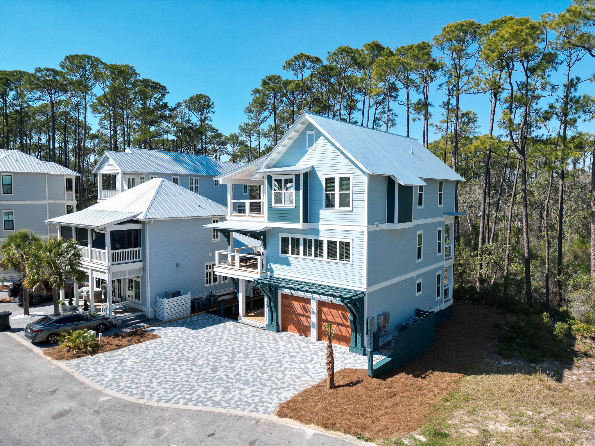 TREETOP VILLAGE - Residential