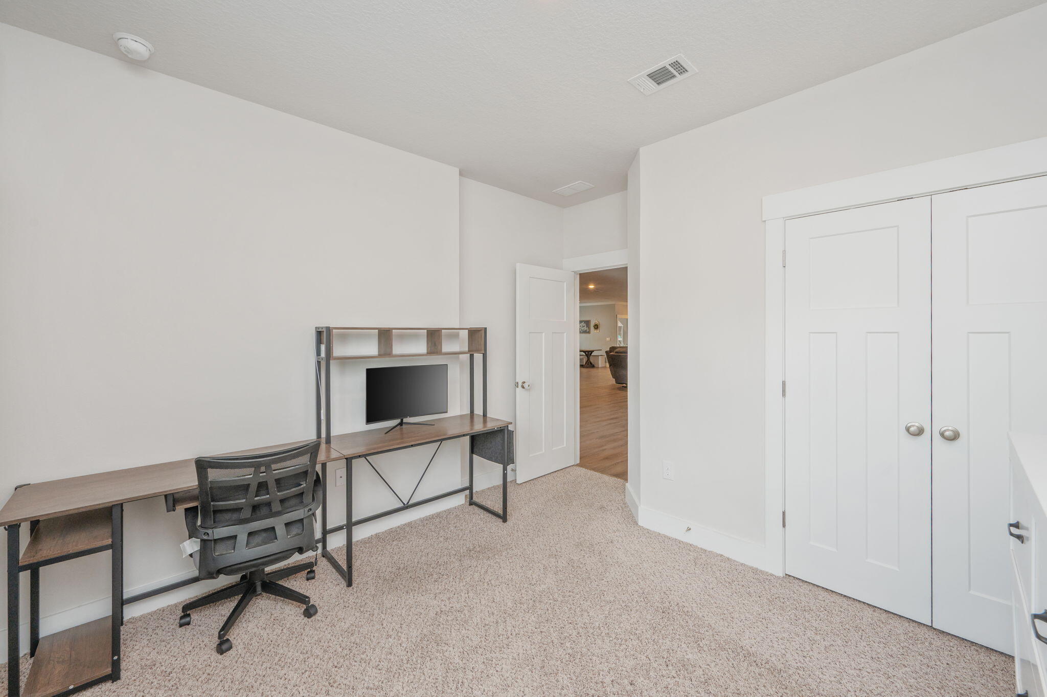 HILLWOOD ESTATES - Residential