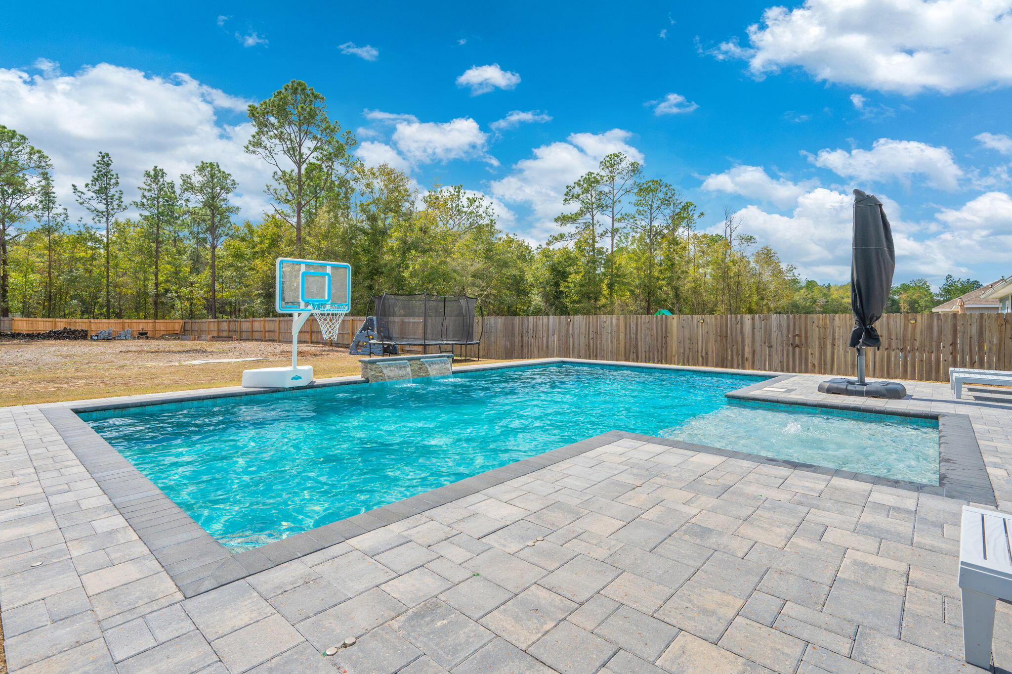 HILLWOOD ESTATES - Residential