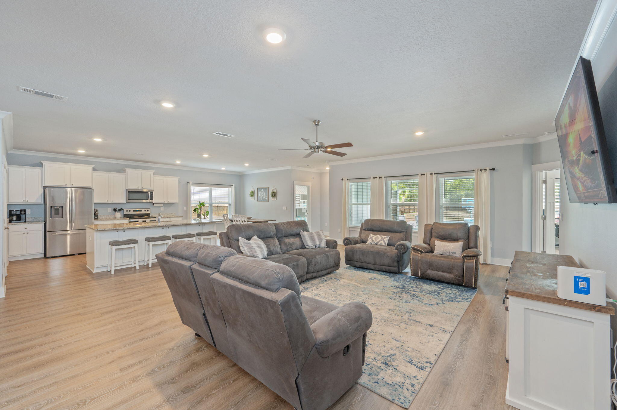 HILLWOOD ESTATES - Residential