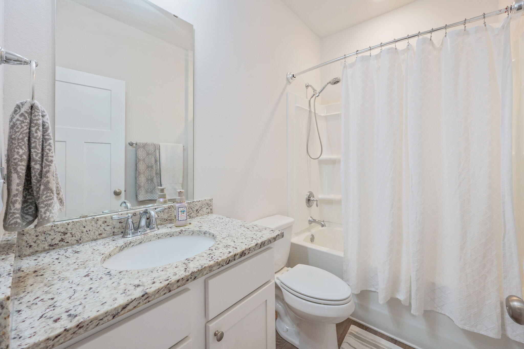 HILLWOOD ESTATES - Residential