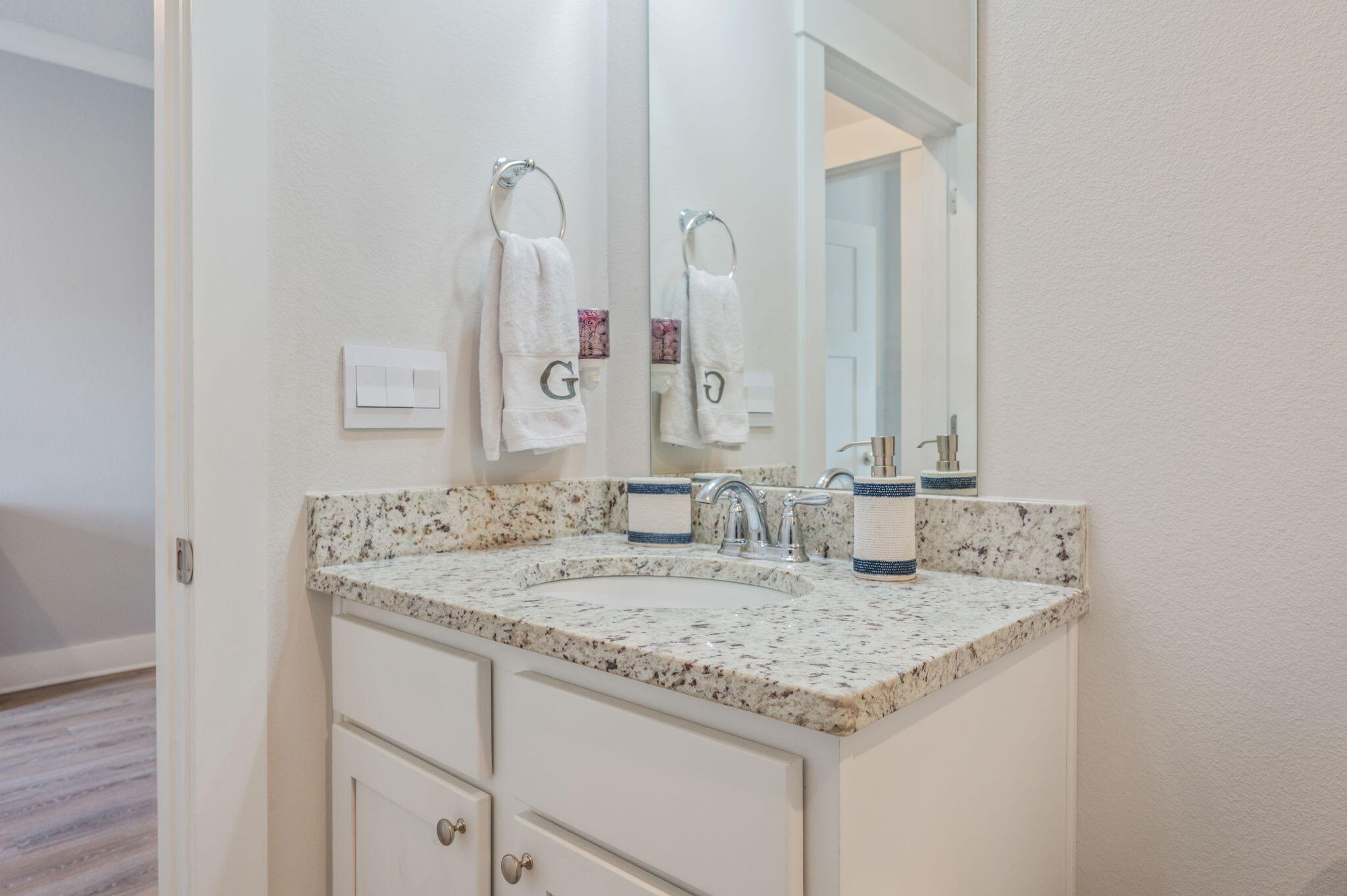 HILLWOOD ESTATES - Residential