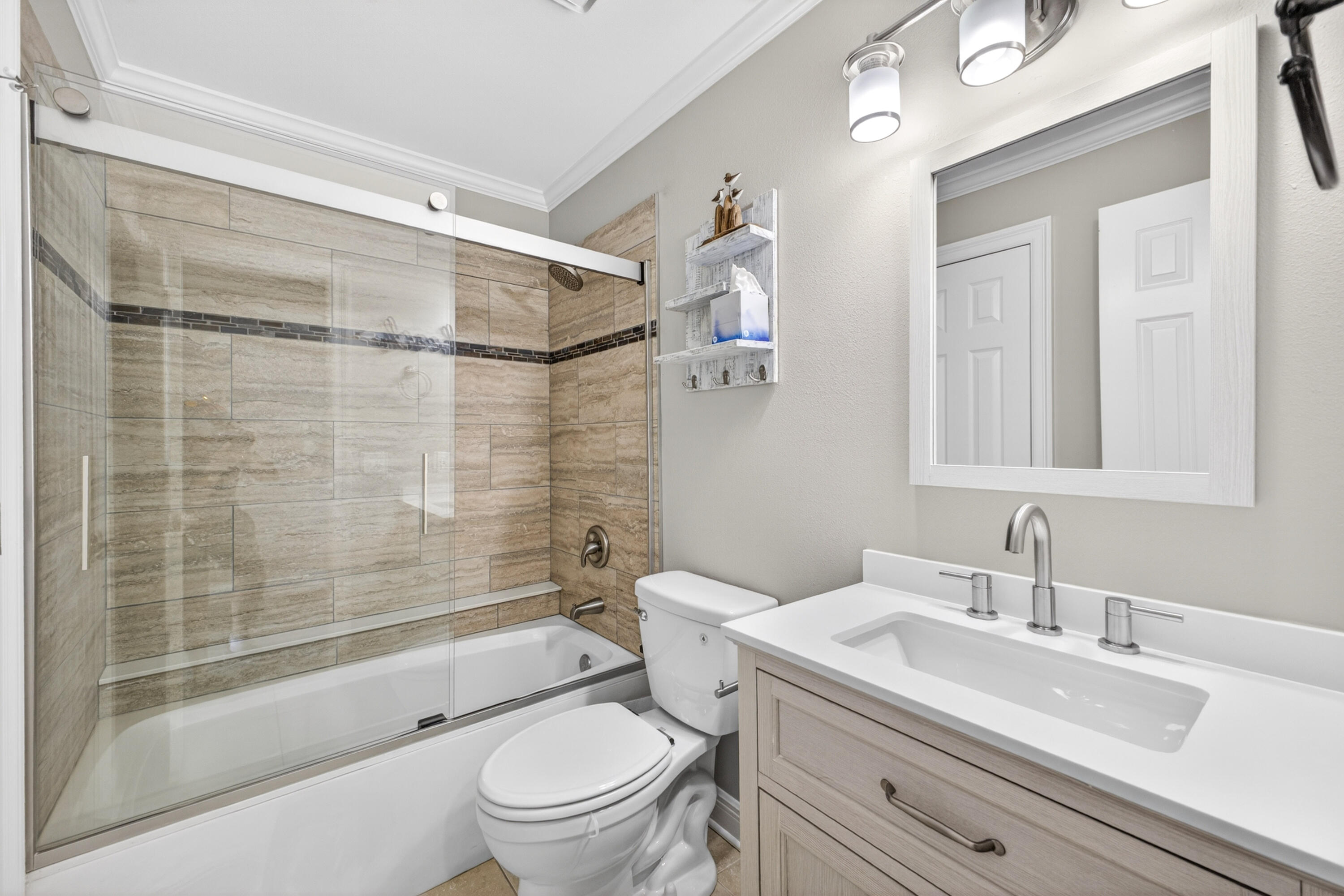 VANTAGE POINTE - Residential