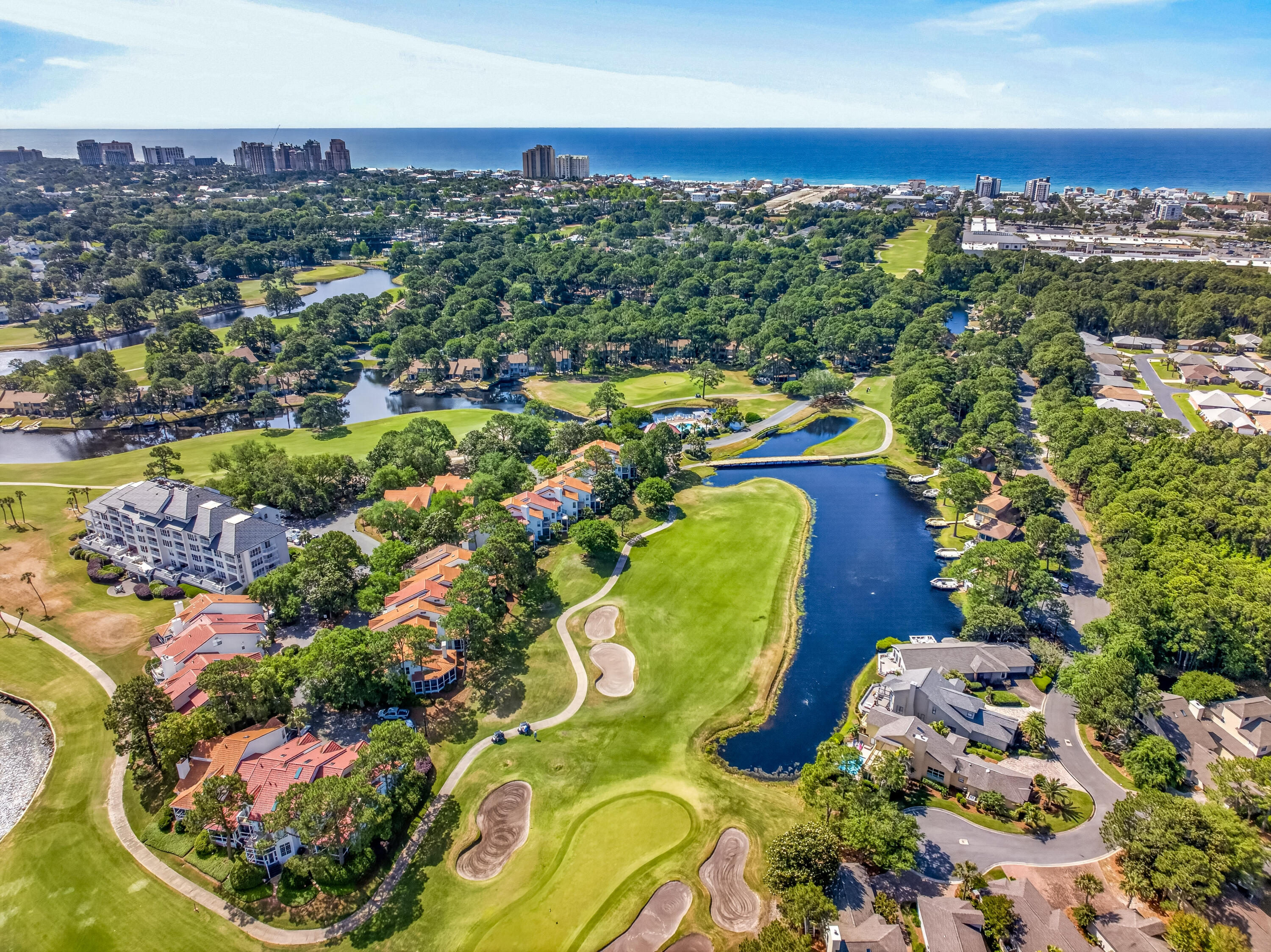 VANTAGE POINTE - Residential