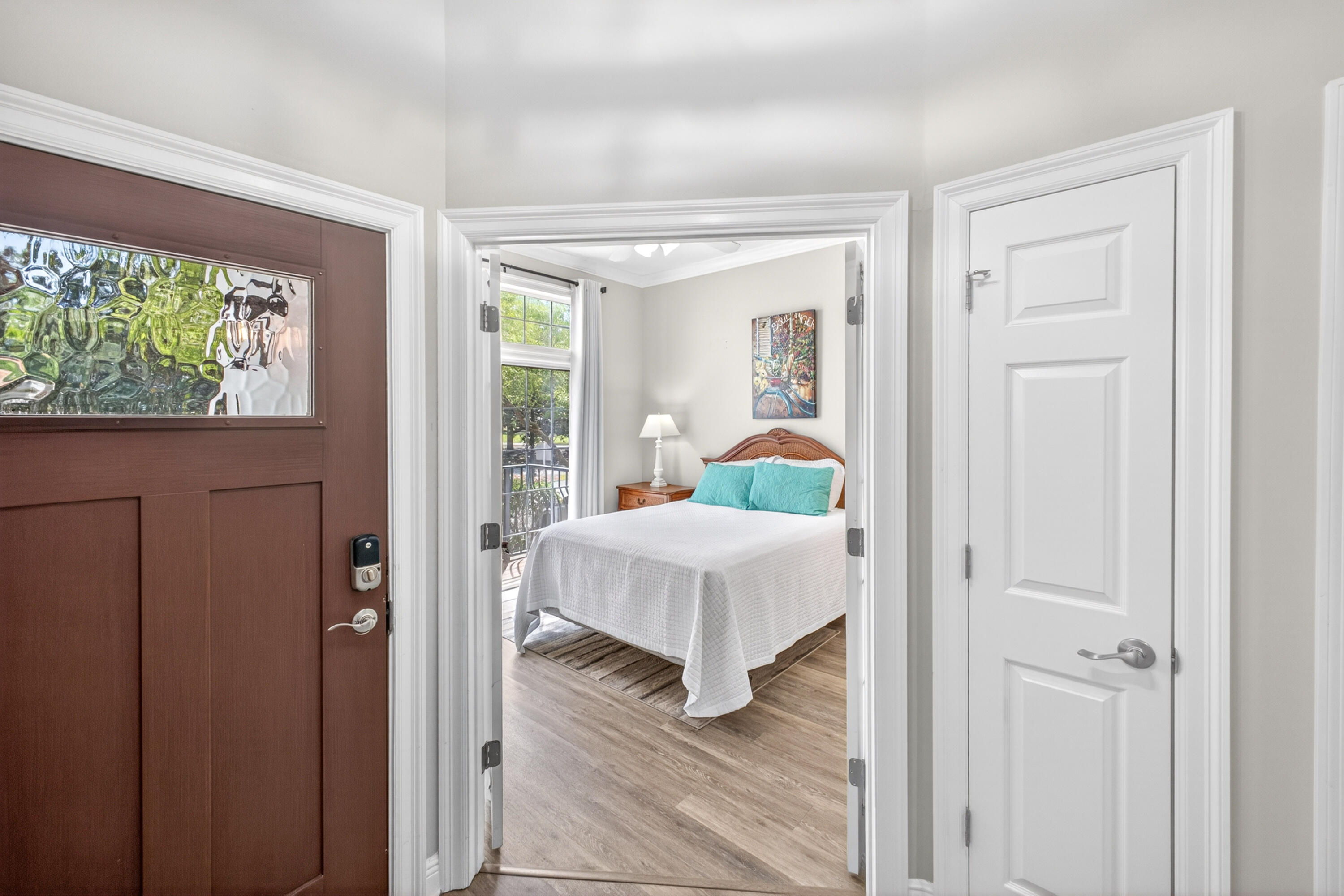 VANTAGE POINTE - Residential