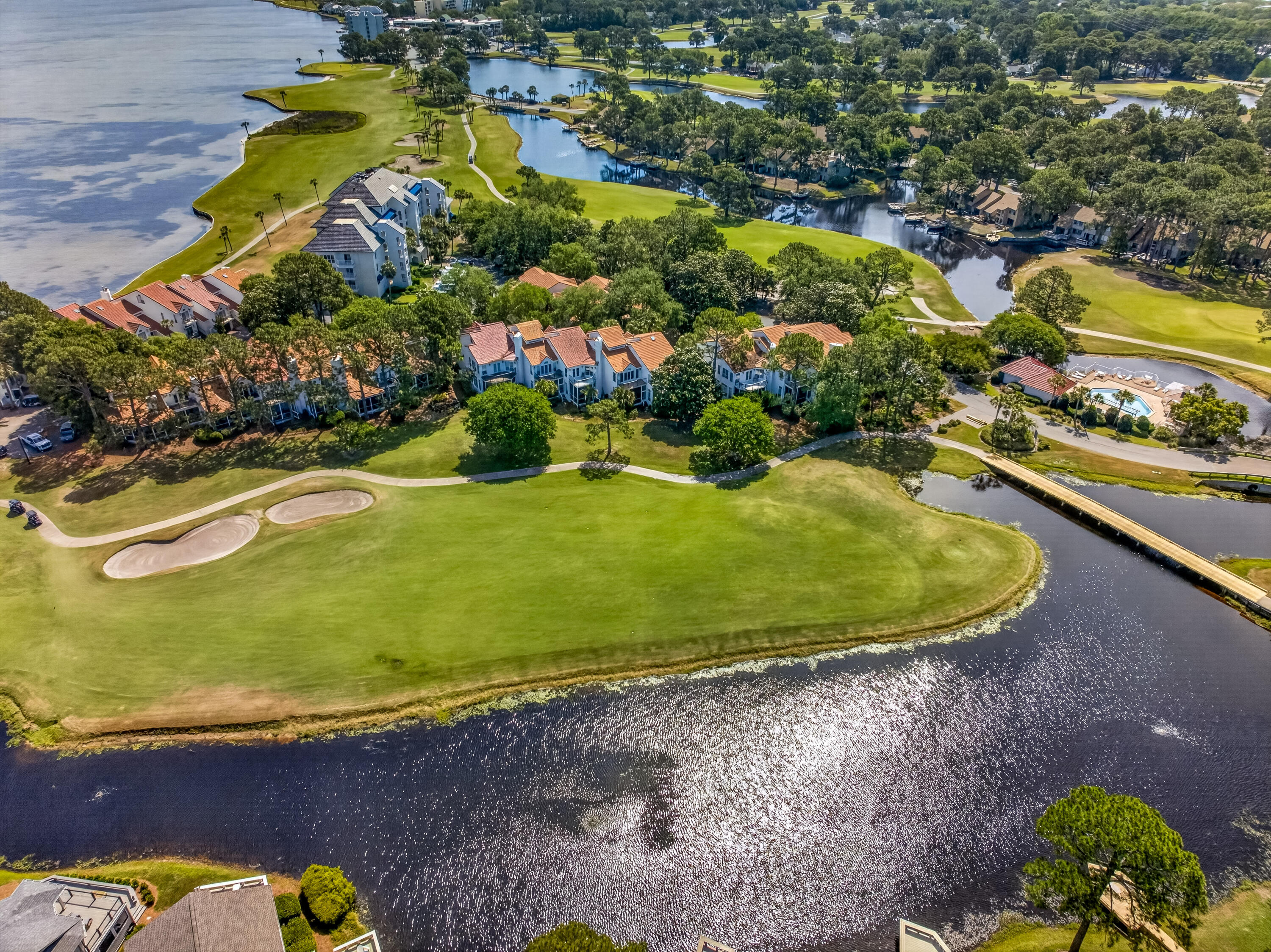 VANTAGE POINTE - Residential