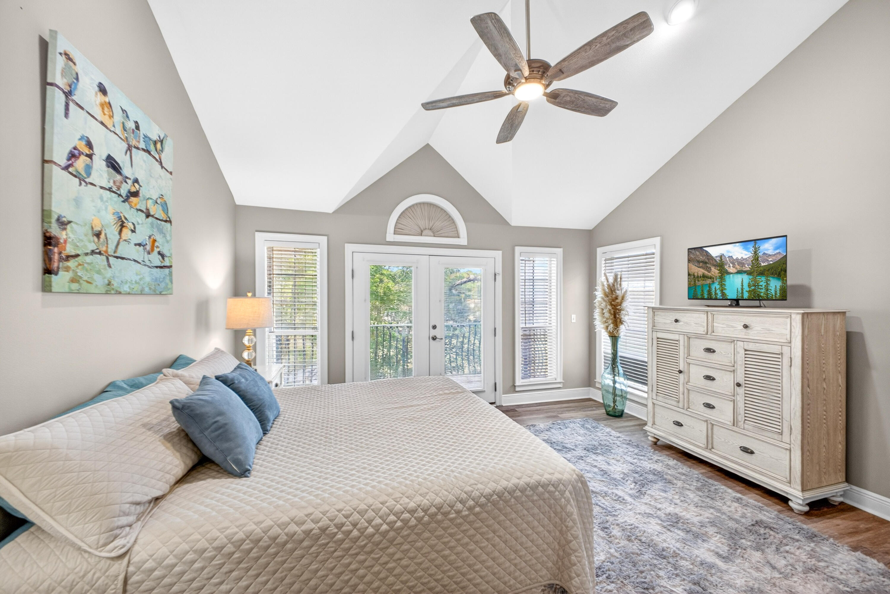 VANTAGE POINTE - Residential