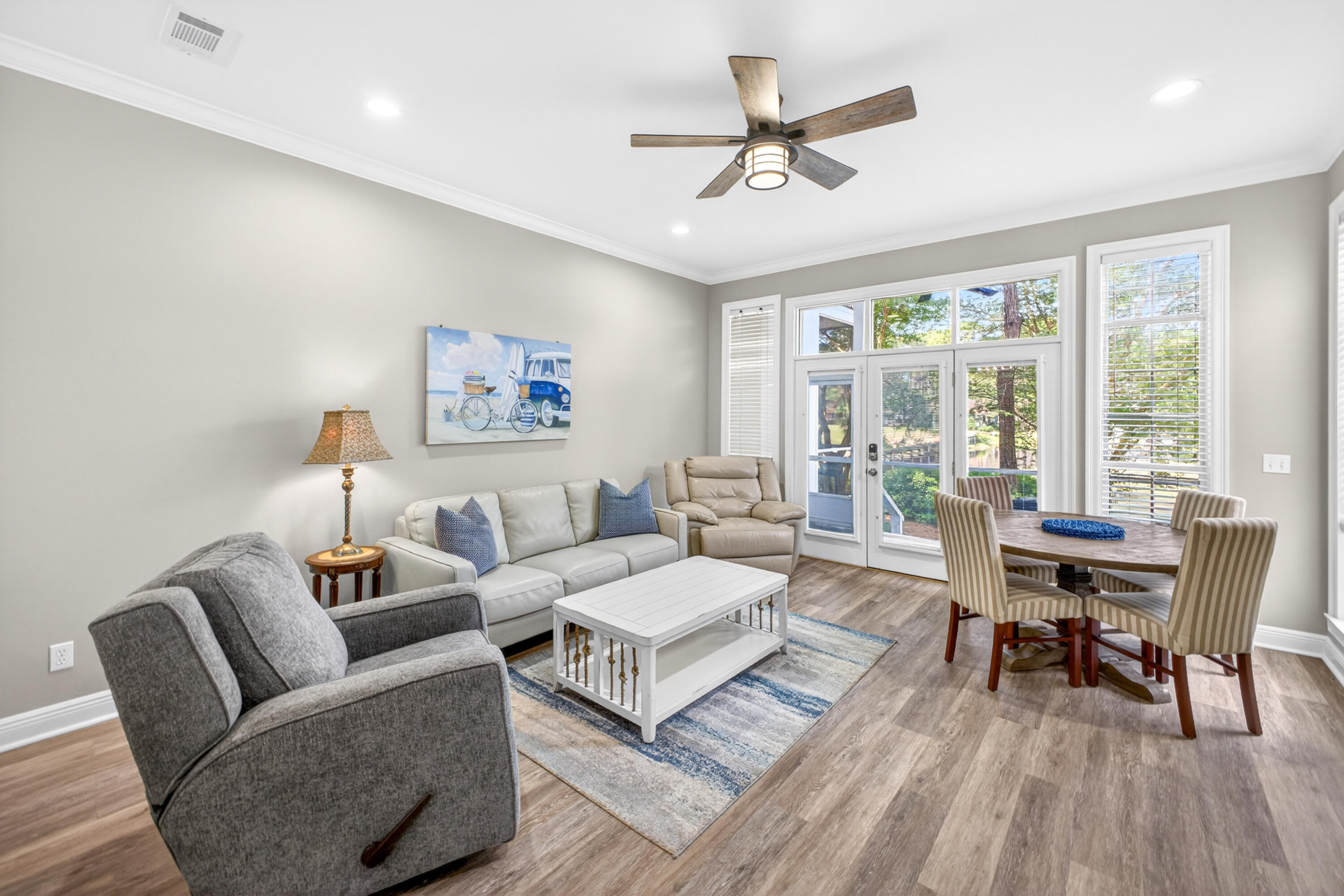 VANTAGE POINTE - Residential