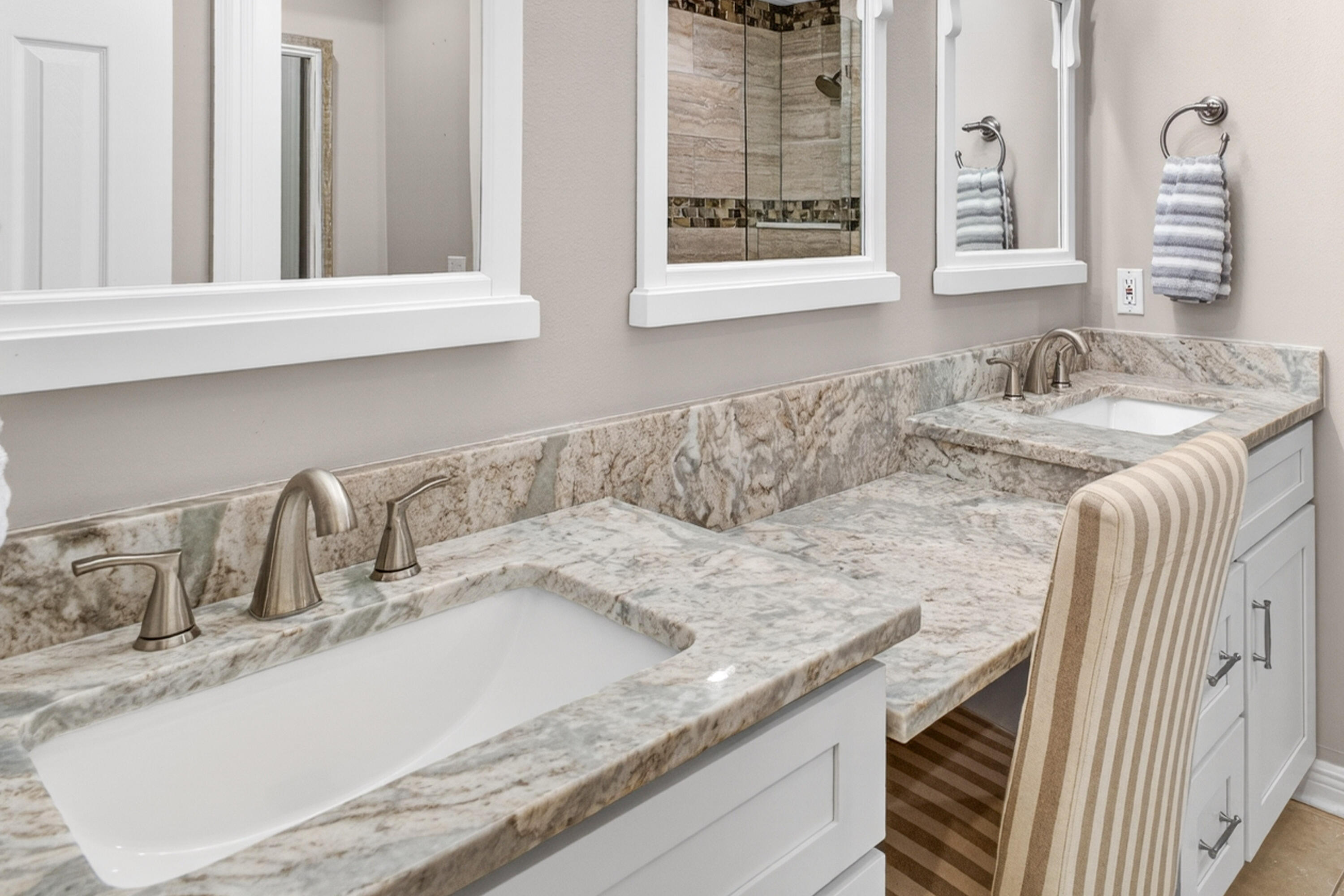 VANTAGE POINTE - Residential