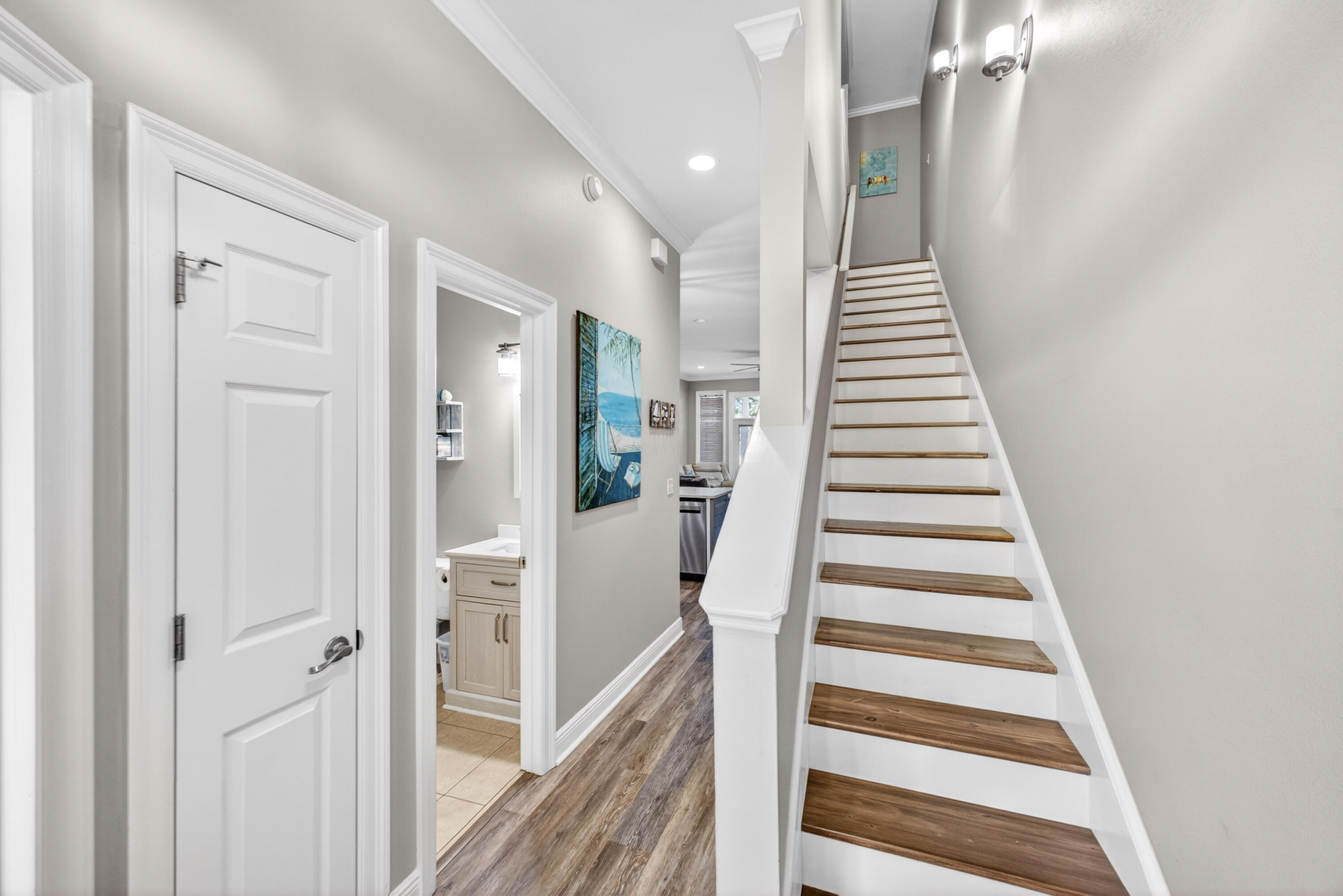 VANTAGE POINTE - Residential