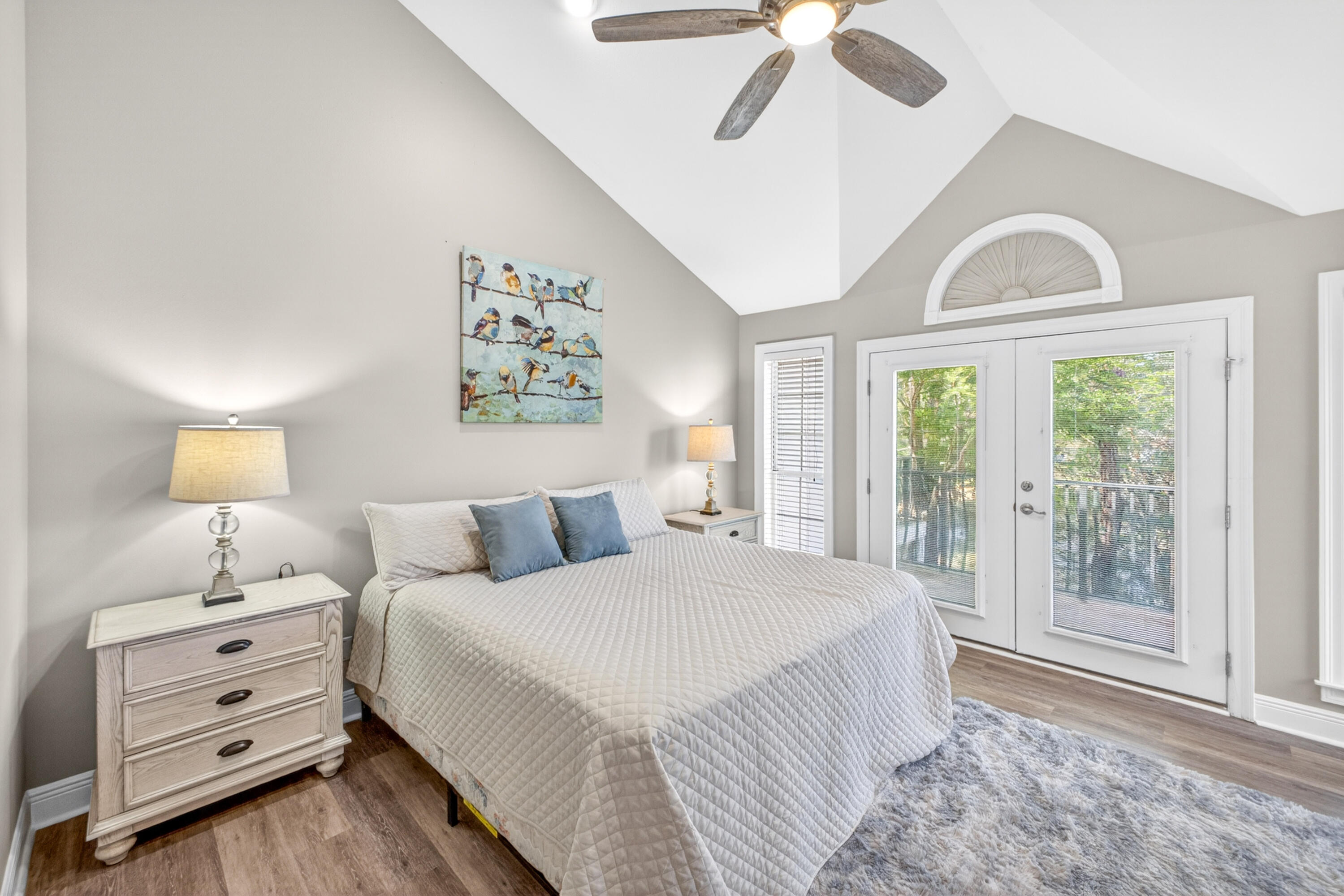 VANTAGE POINTE - Residential