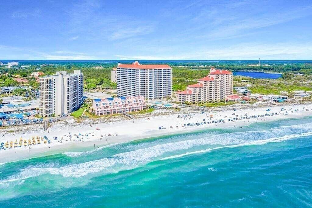 TIDES AT TOPS'L - Residential