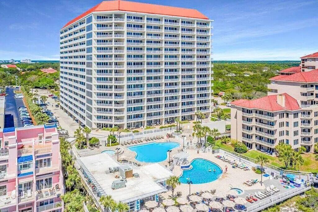 TIDES AT TOPS'L - Residential