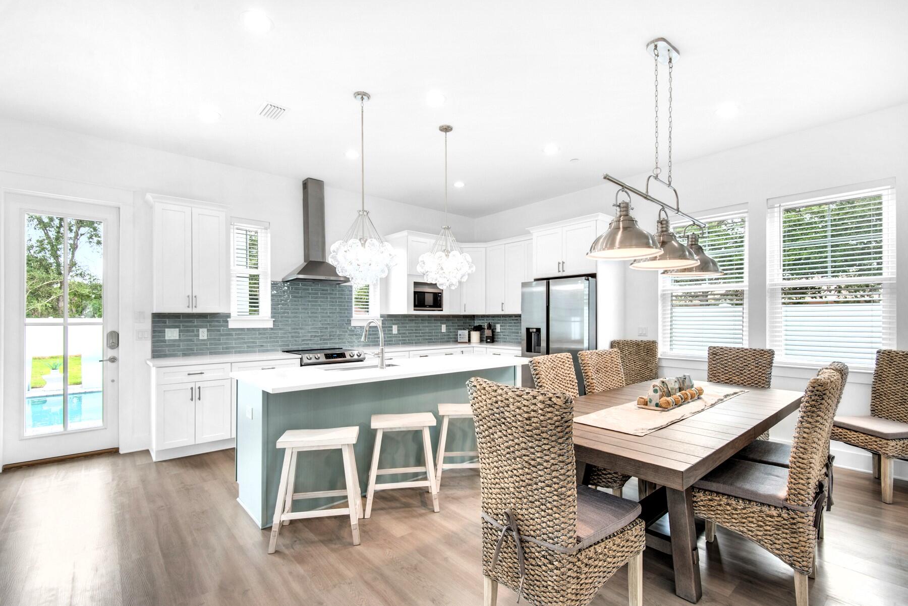 CRYSTAL BEACH - Residential