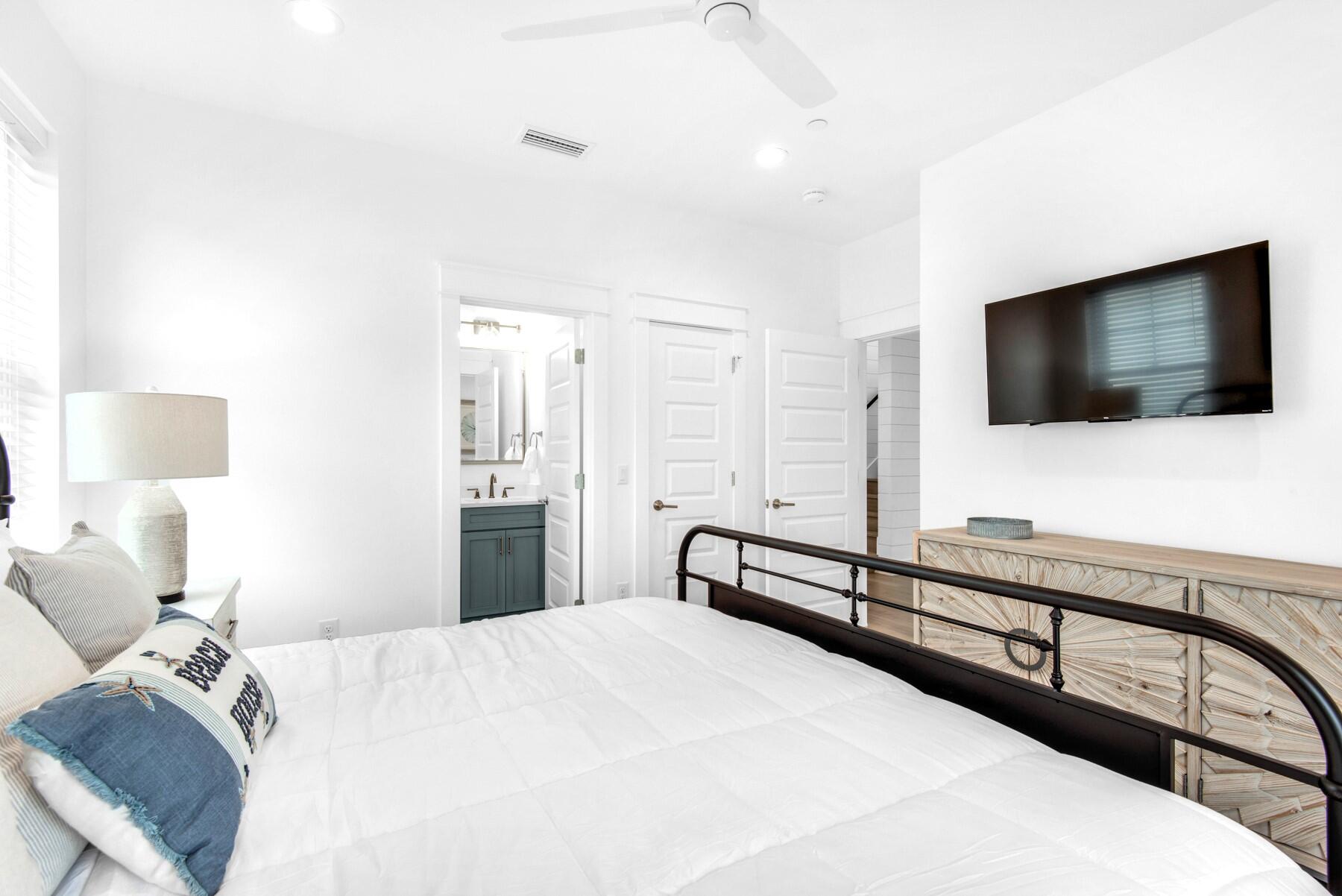 CRYSTAL BEACH - Residential