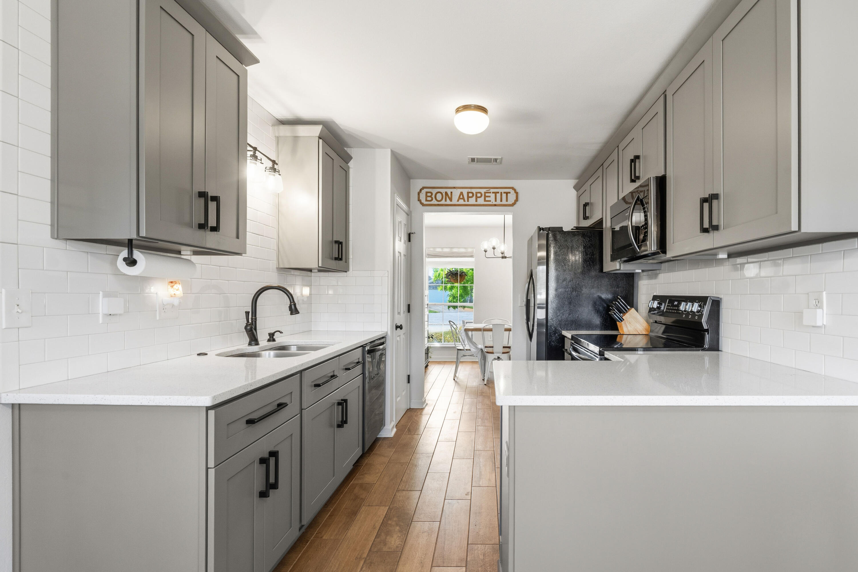 SANDALWOOD - Residential