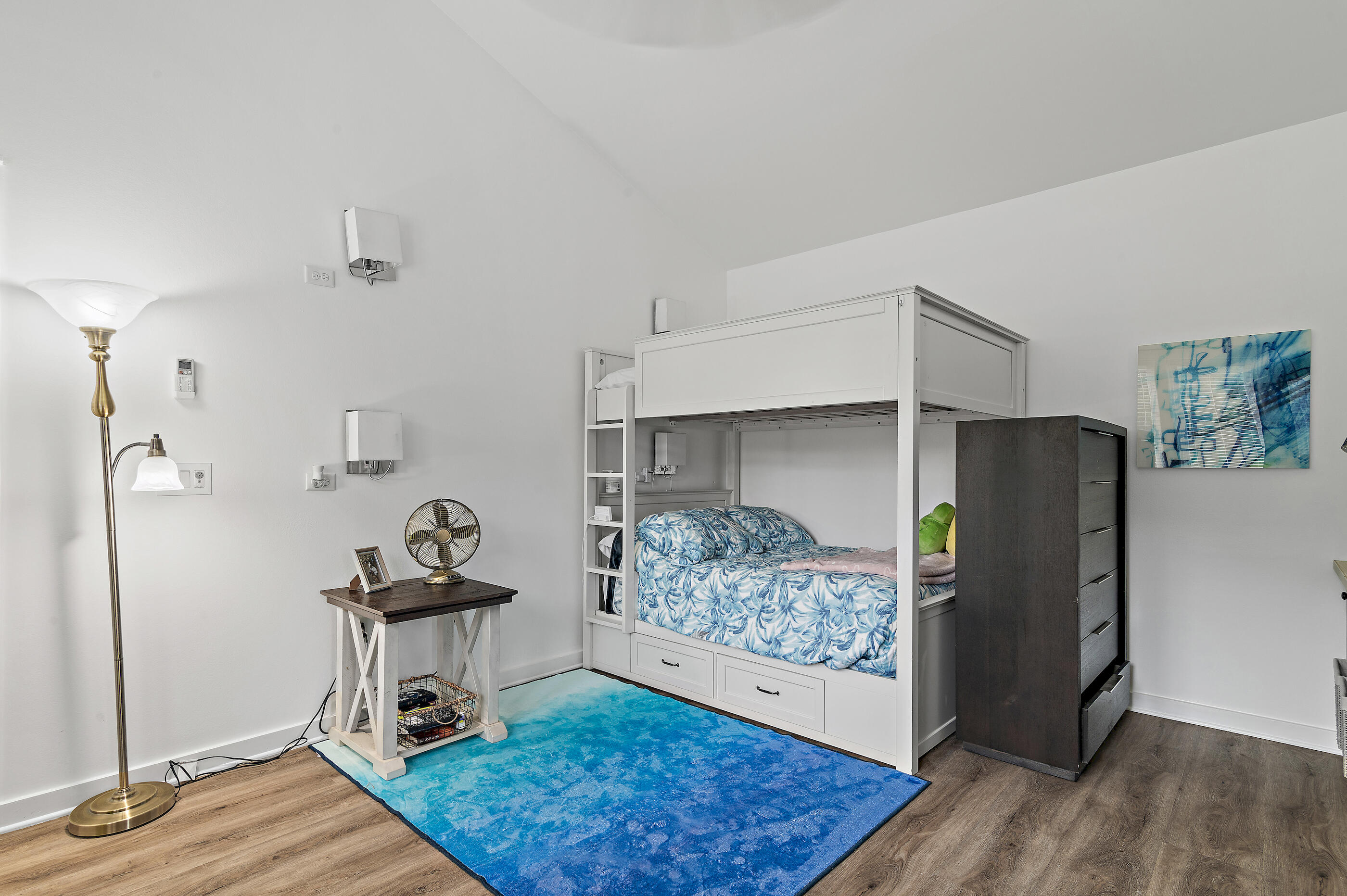 LAUREL GROVE - Residential