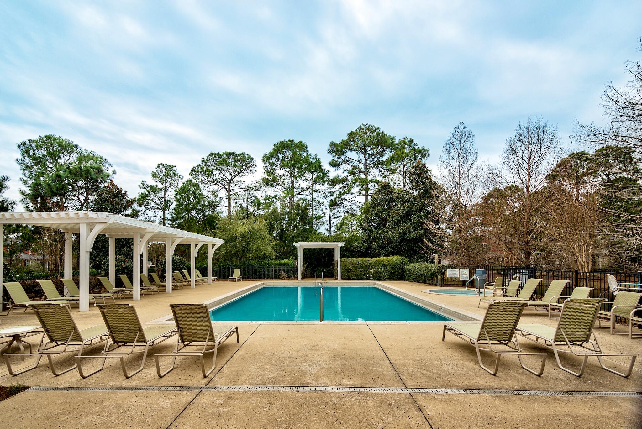 LAUREL GROVE - Residential