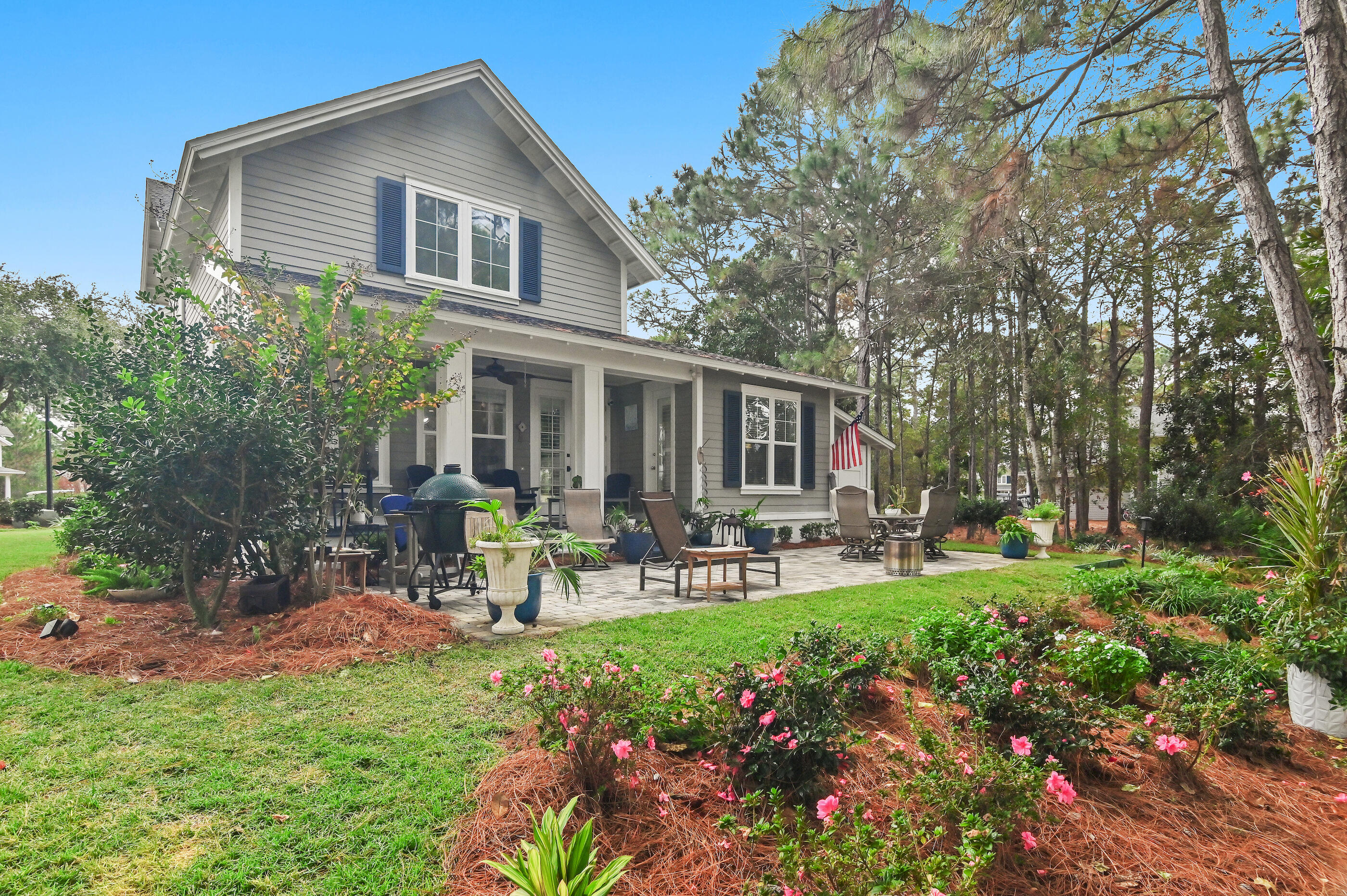 LAUREL GROVE - Residential